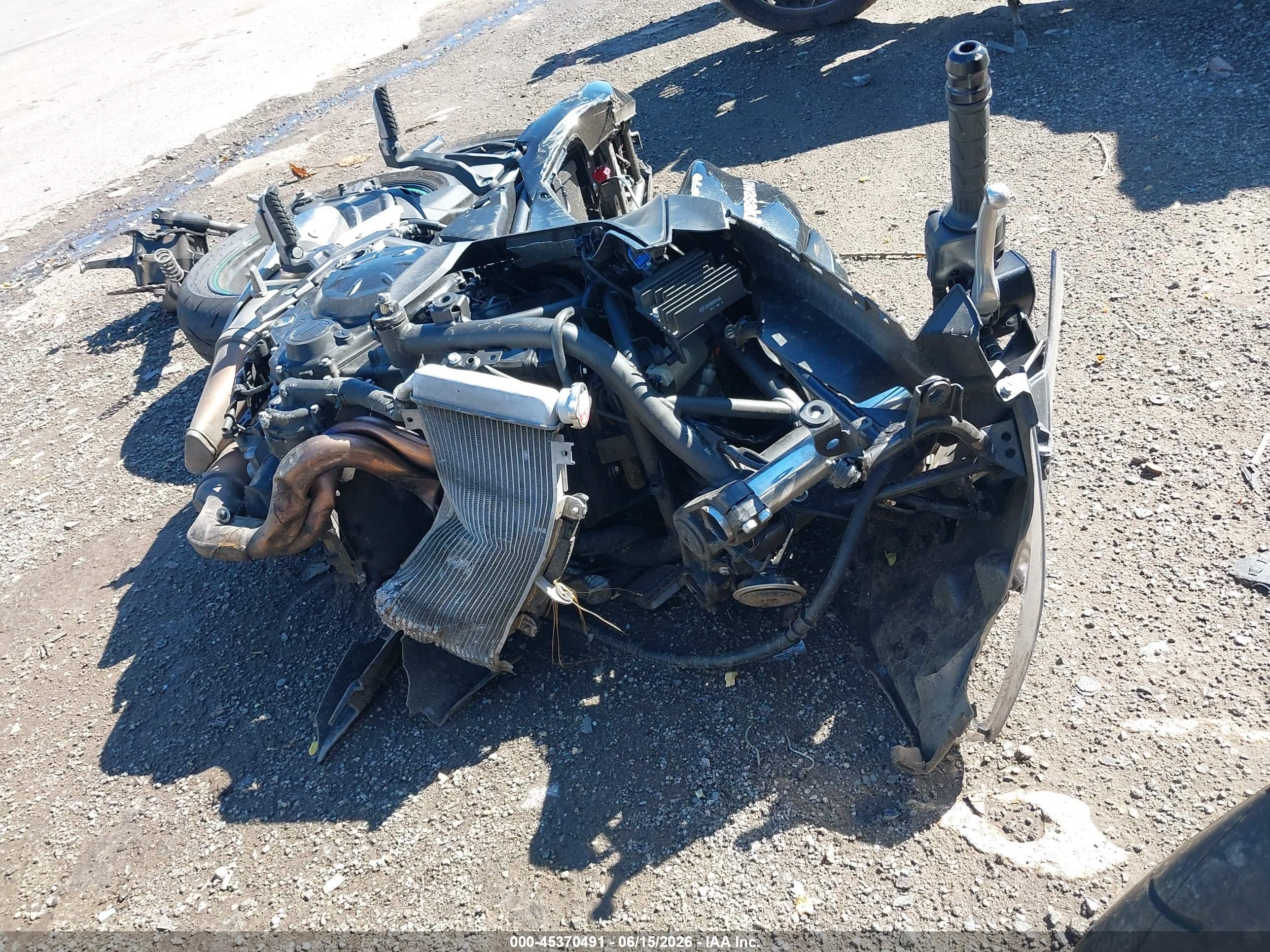 KAWASAKI EX650 image 5