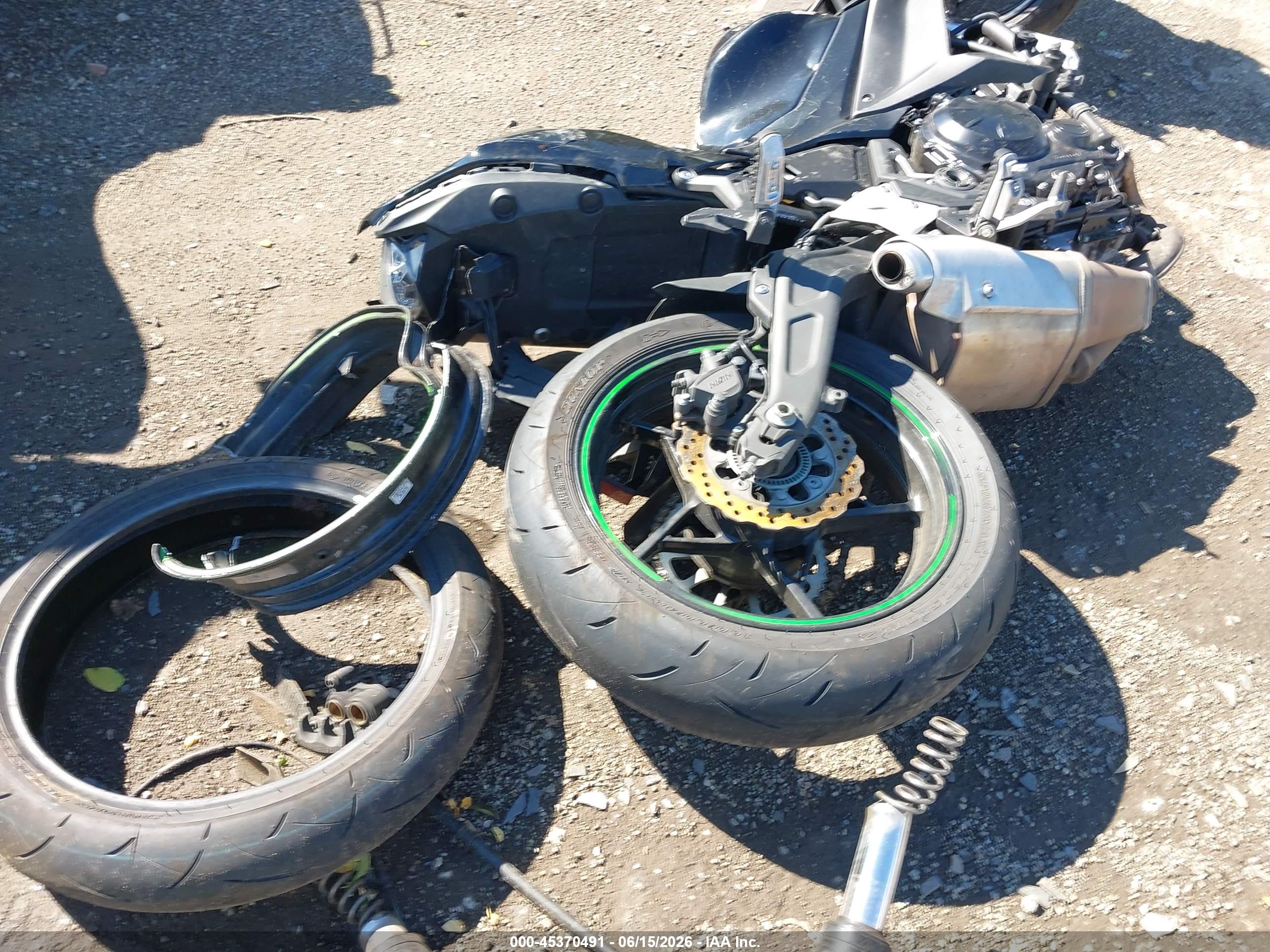 KAWASAKI EX650 image 6