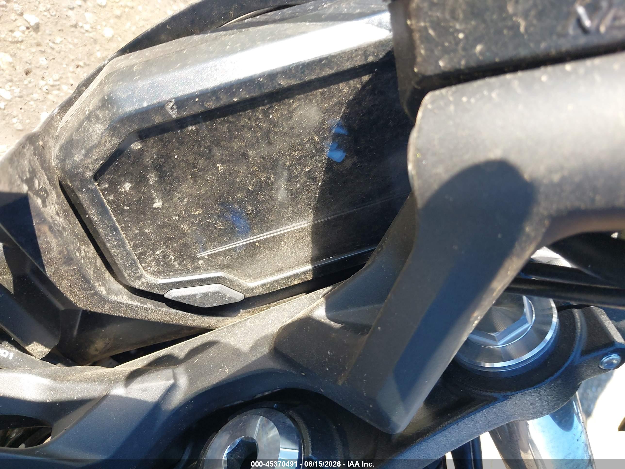 KAWASAKI EX650 image 7