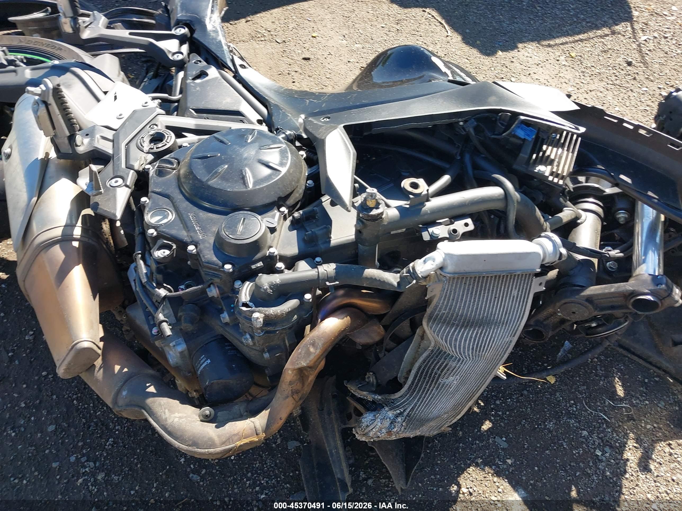 KAWASAKI EX650 image 8