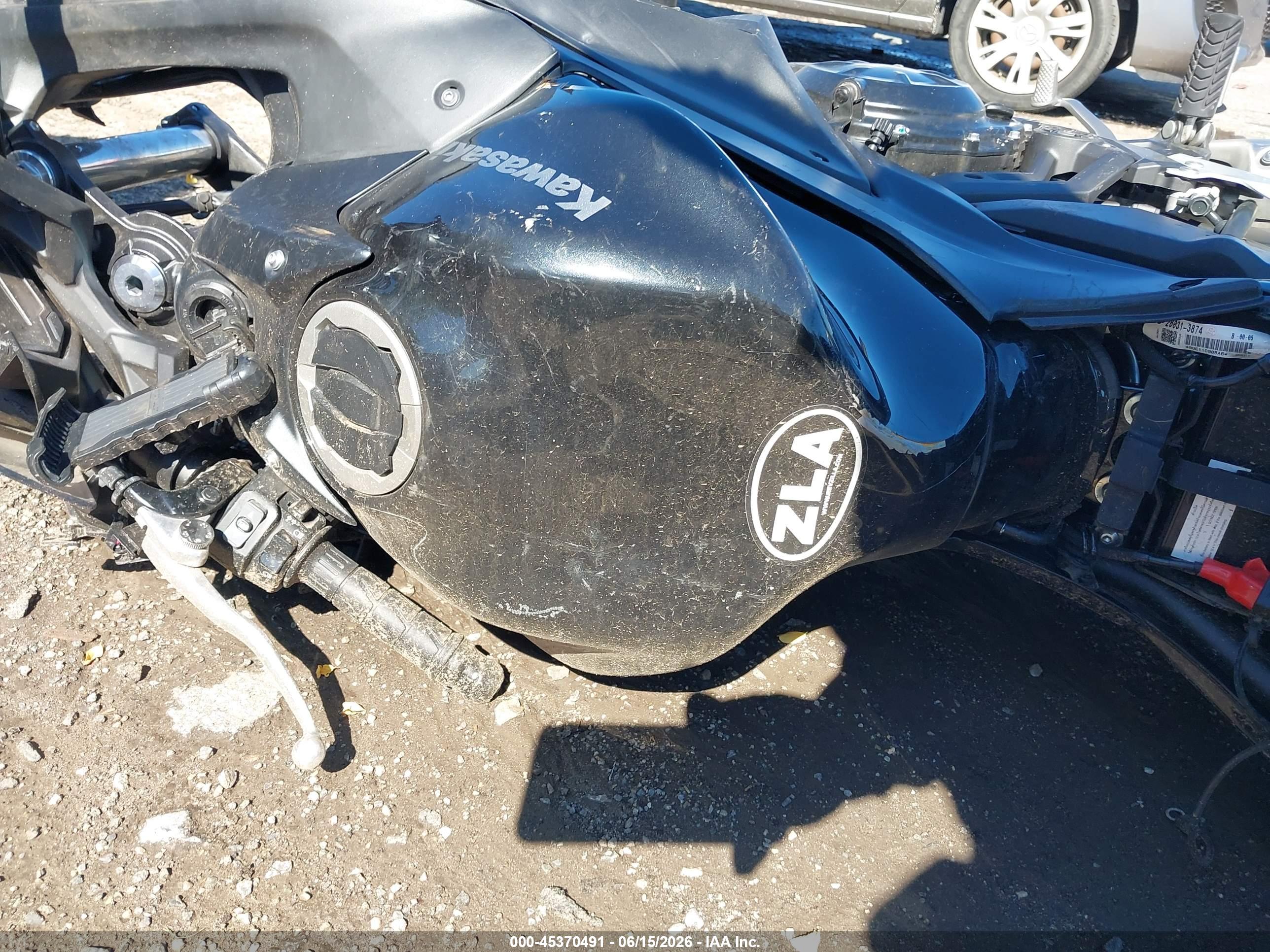 KAWASAKI EX650 image 9