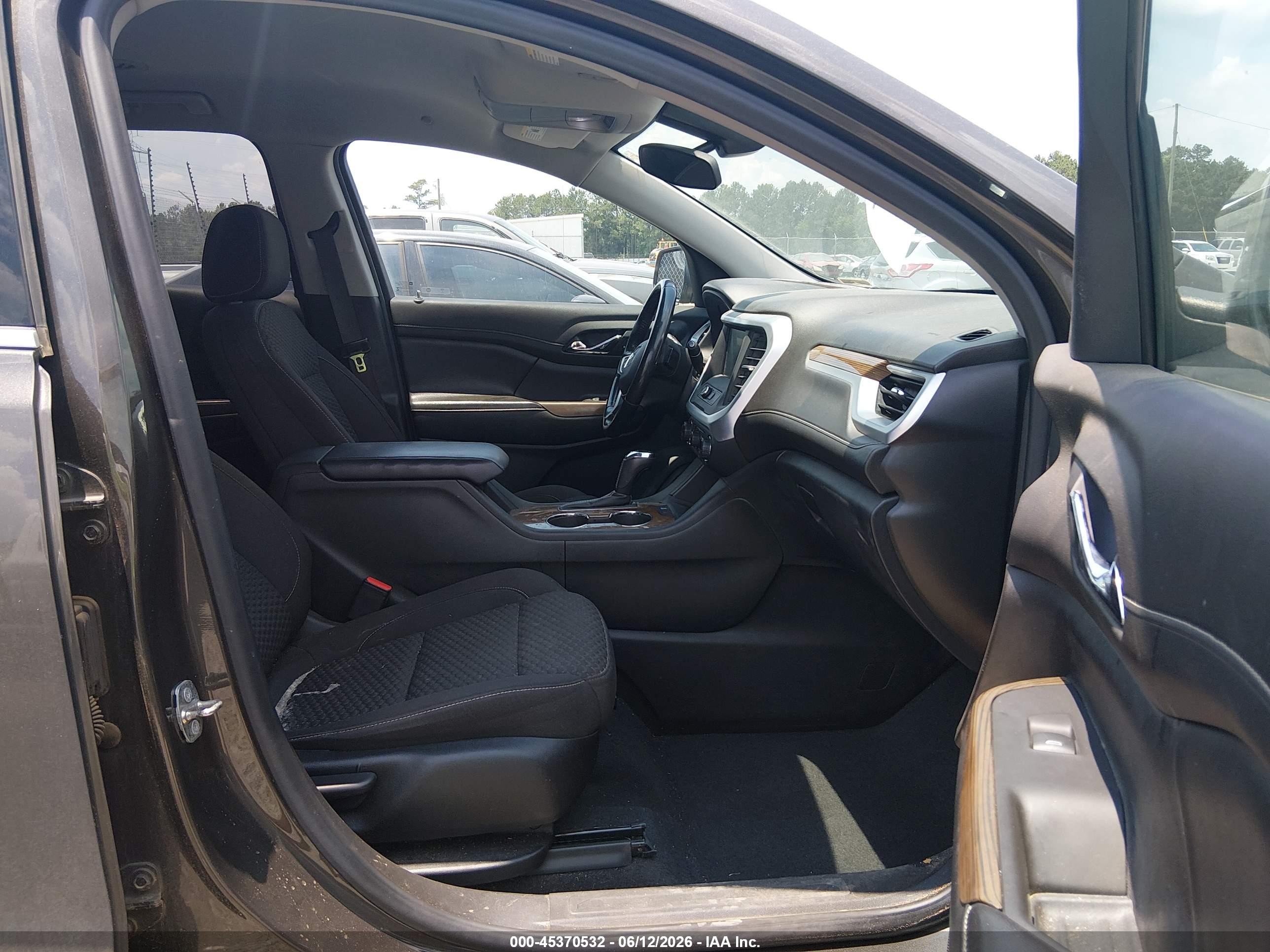 GMC ACADIA image 5