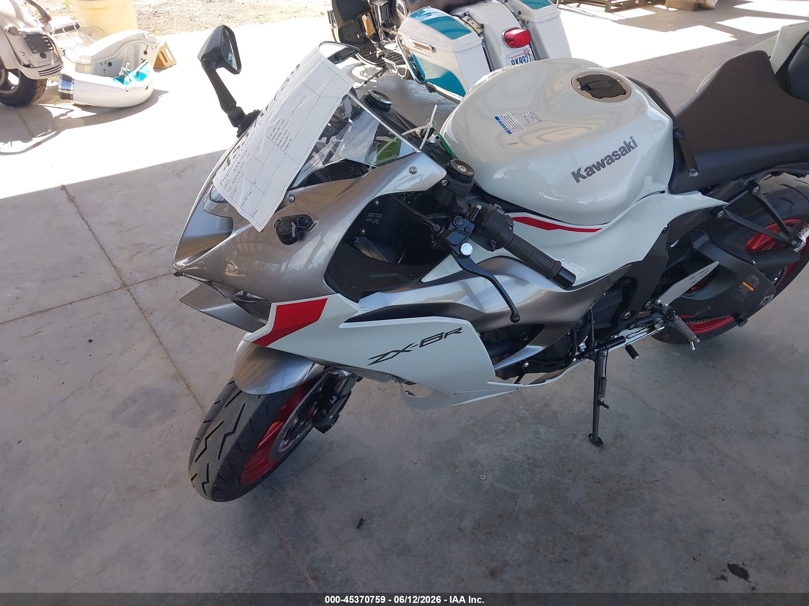 KAWASAKI ZX636 image 2