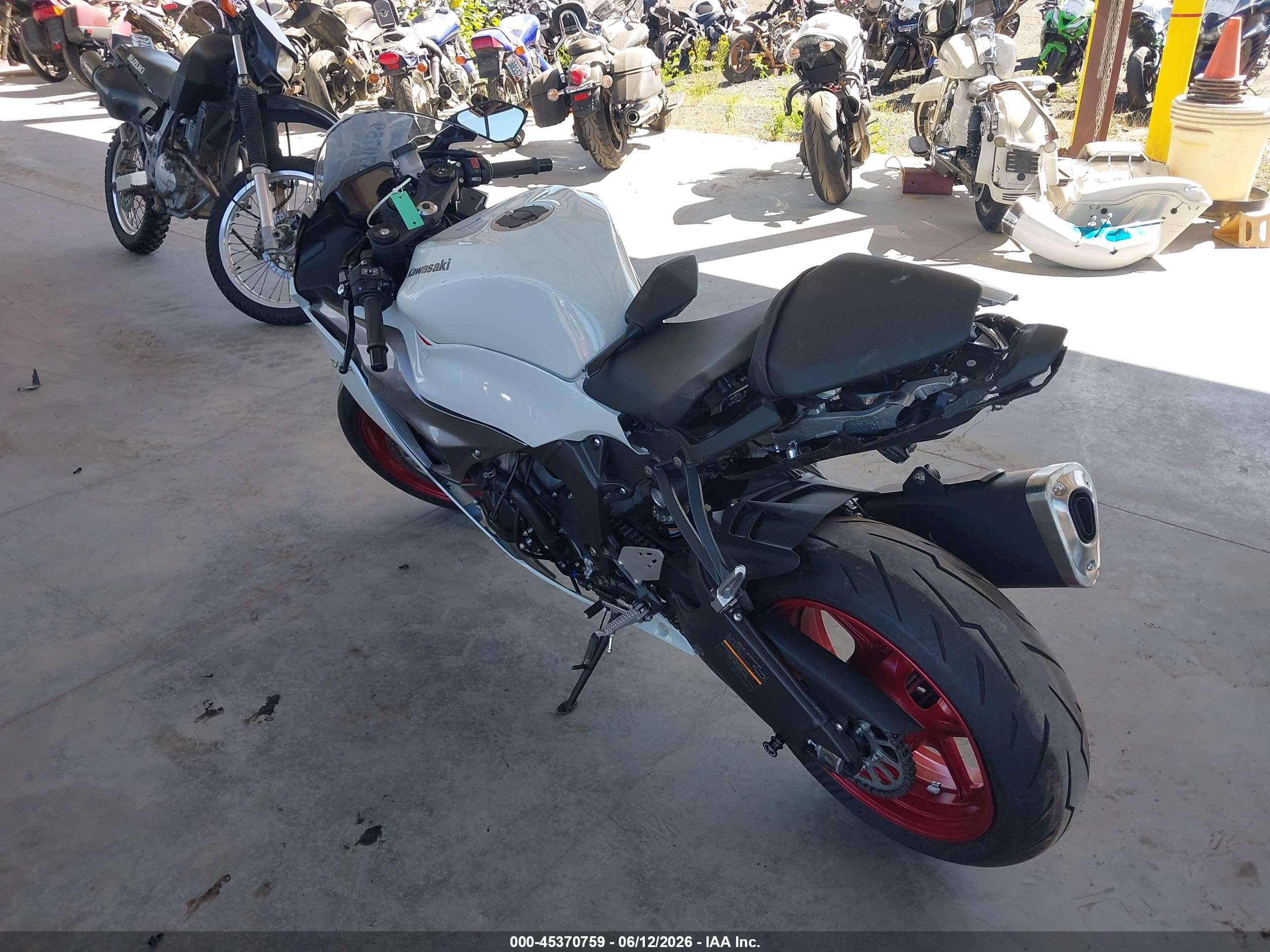 KAWASAKI ZX636 image 3