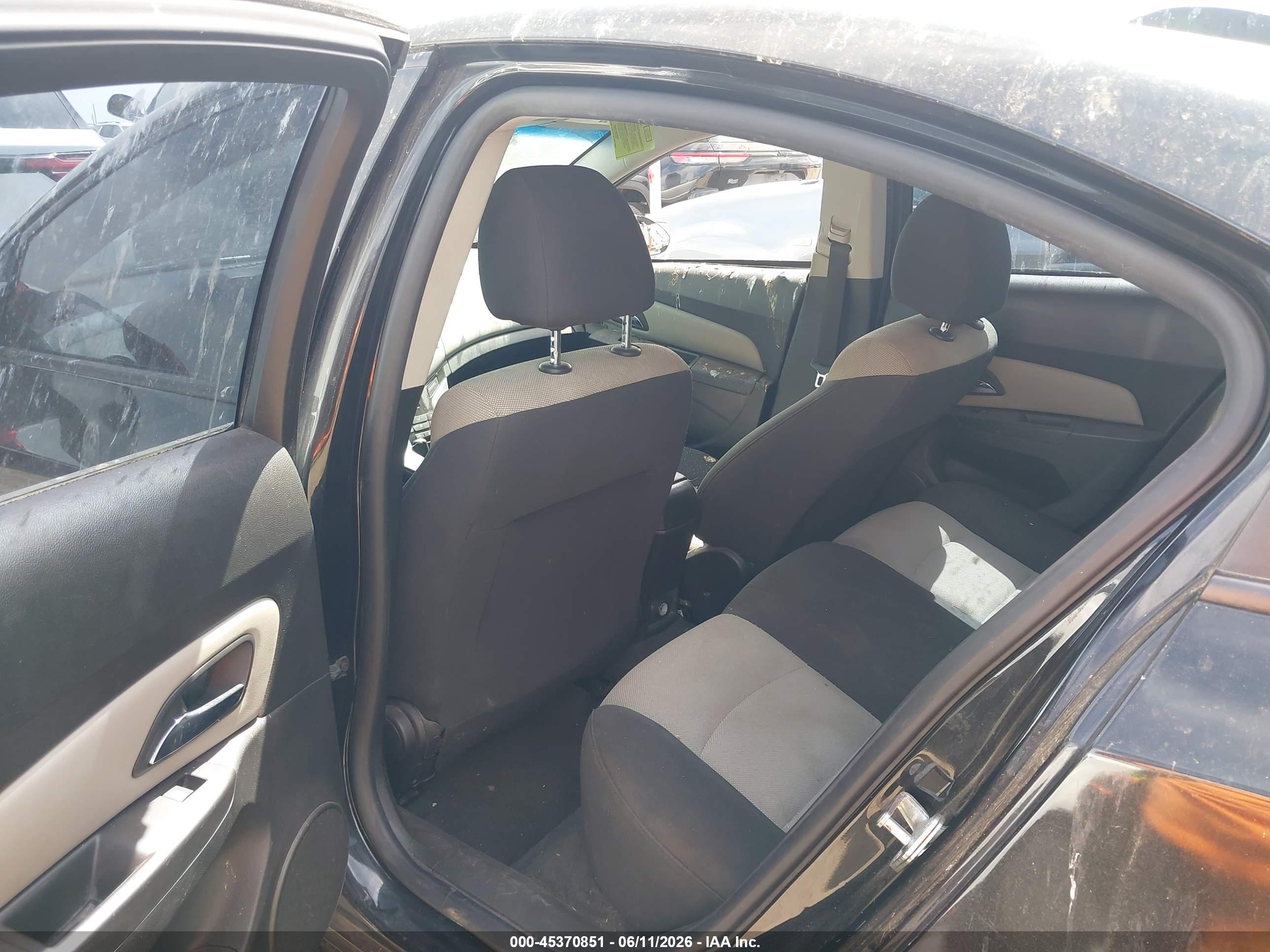 CHEVROLET CRUZE image 8