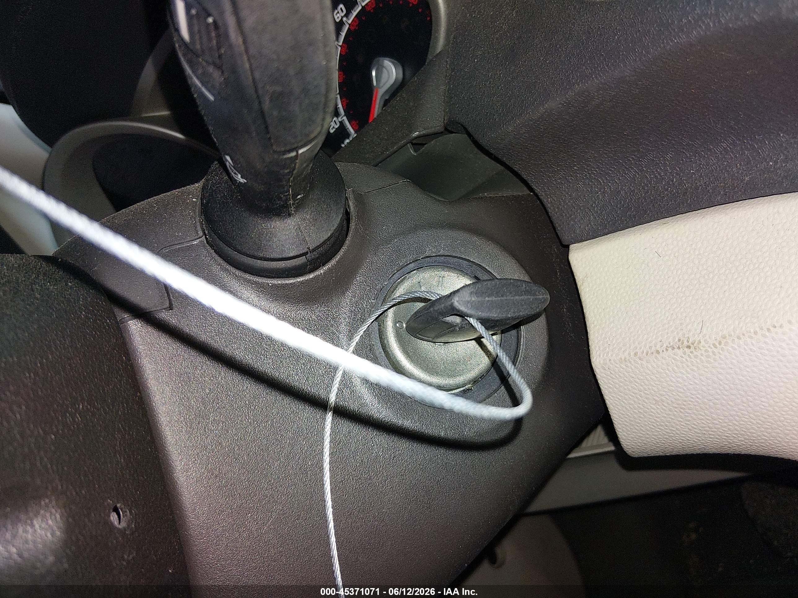 FORD FIESTA image 11