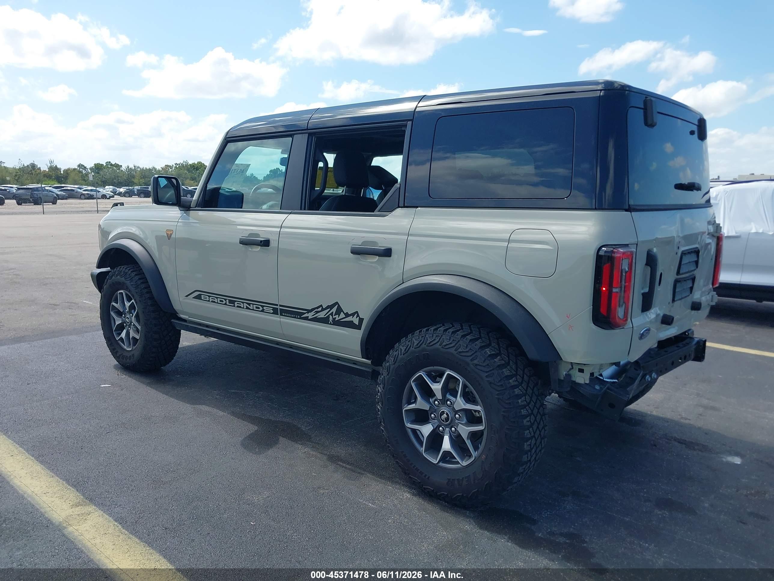 FORD BRONCO image 3