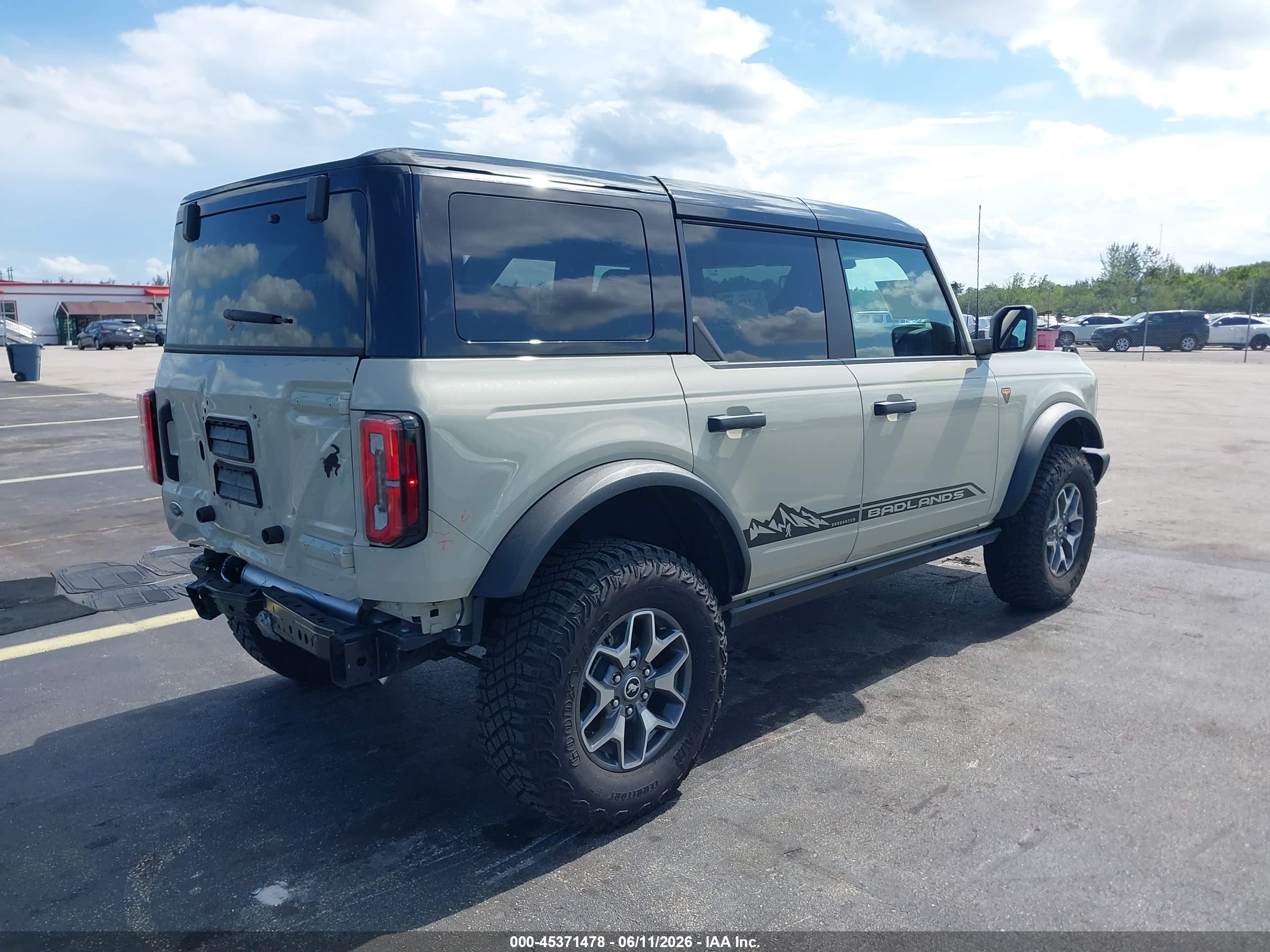 FORD BRONCO image 4