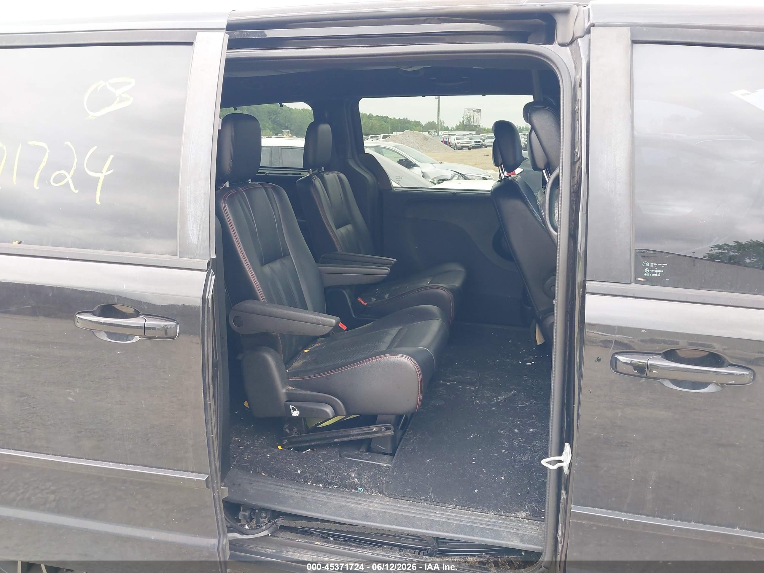 DODGE GRAND image 8