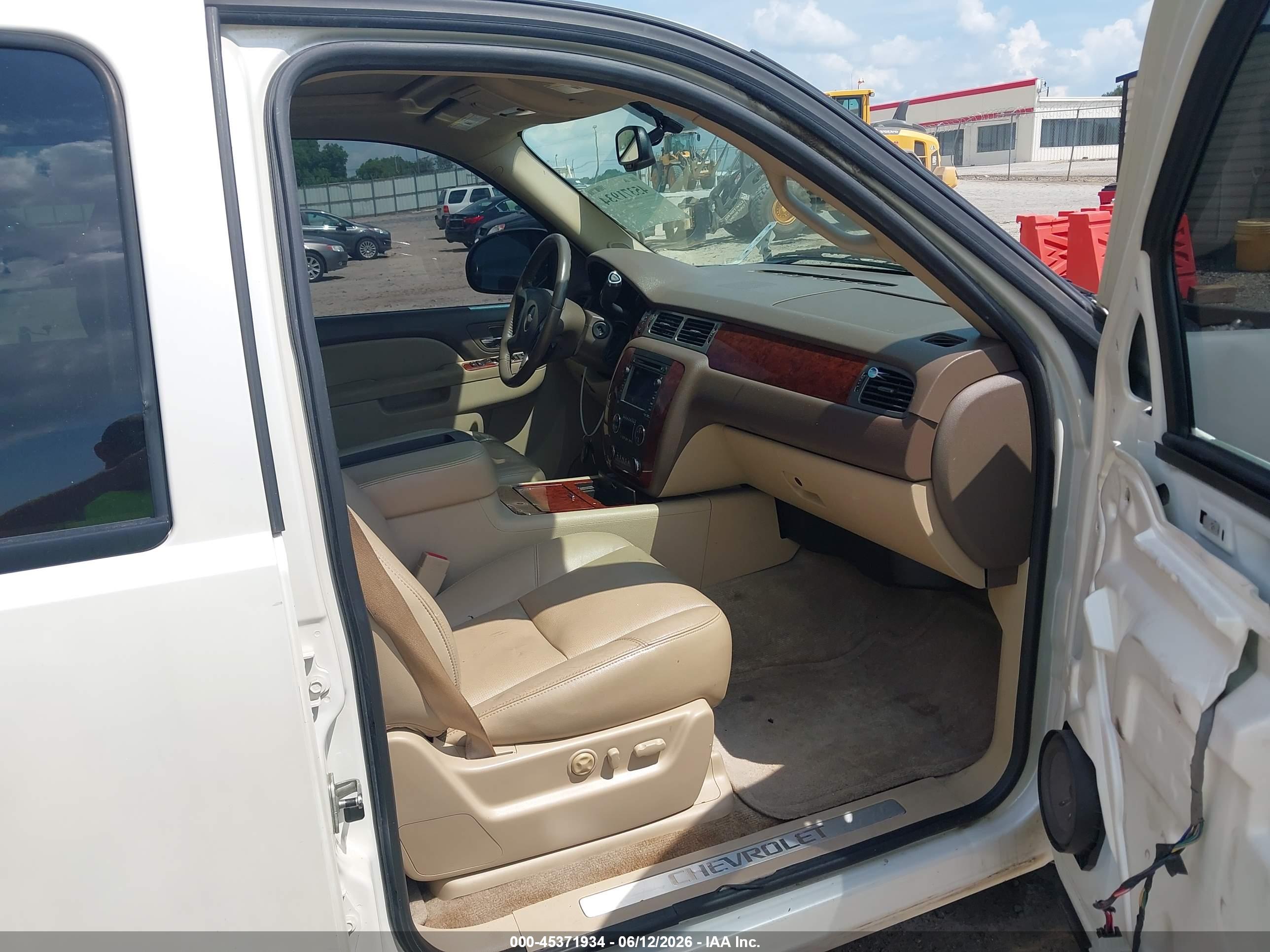 CHEVROLET AVALANCHE image 5