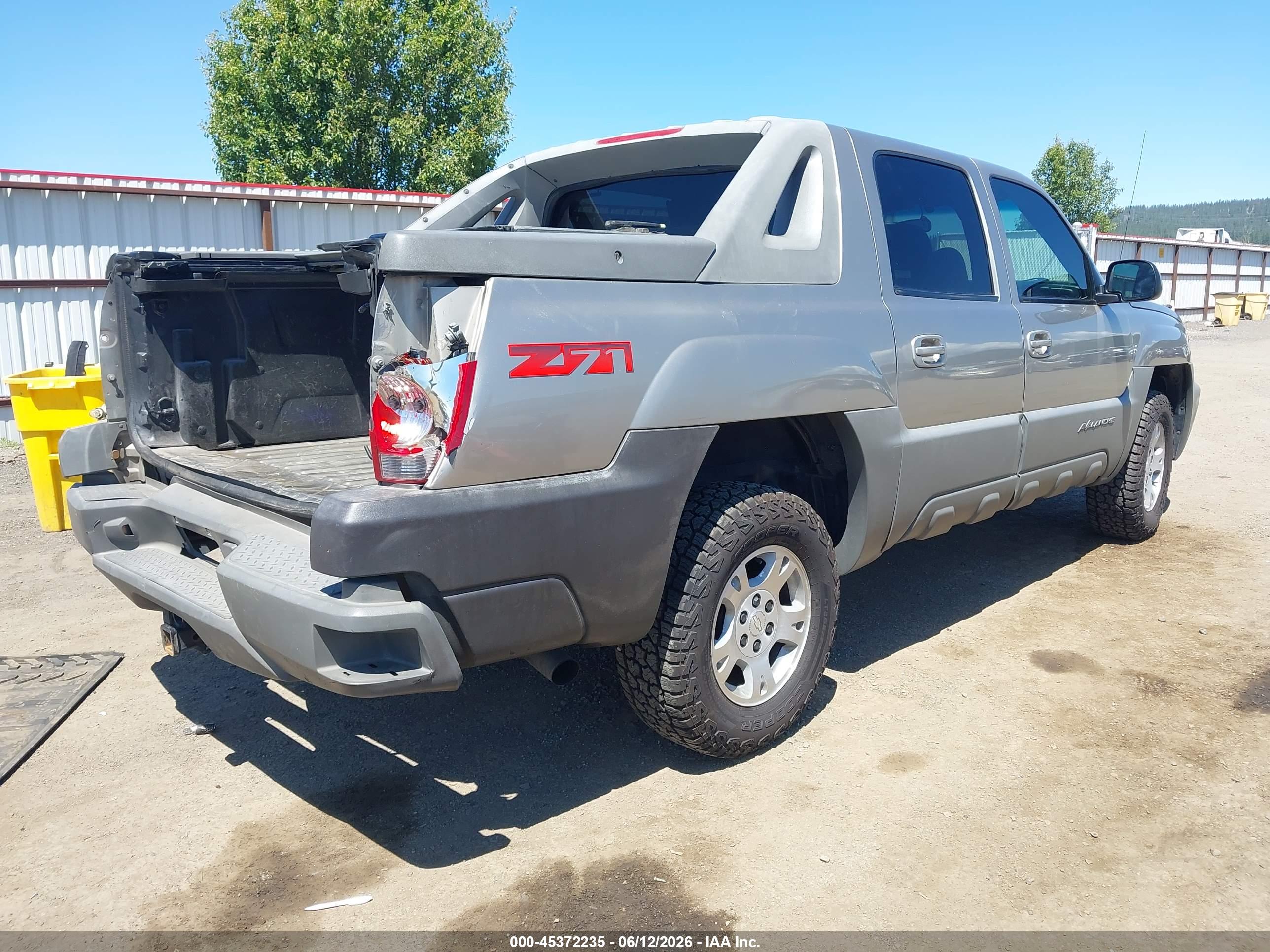 CHEVROLET AVALANCHE image 4