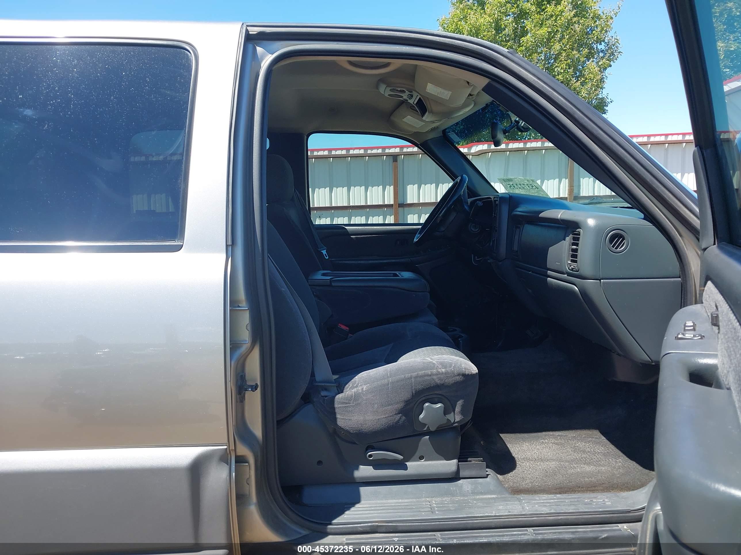 CHEVROLET AVALANCHE image 5