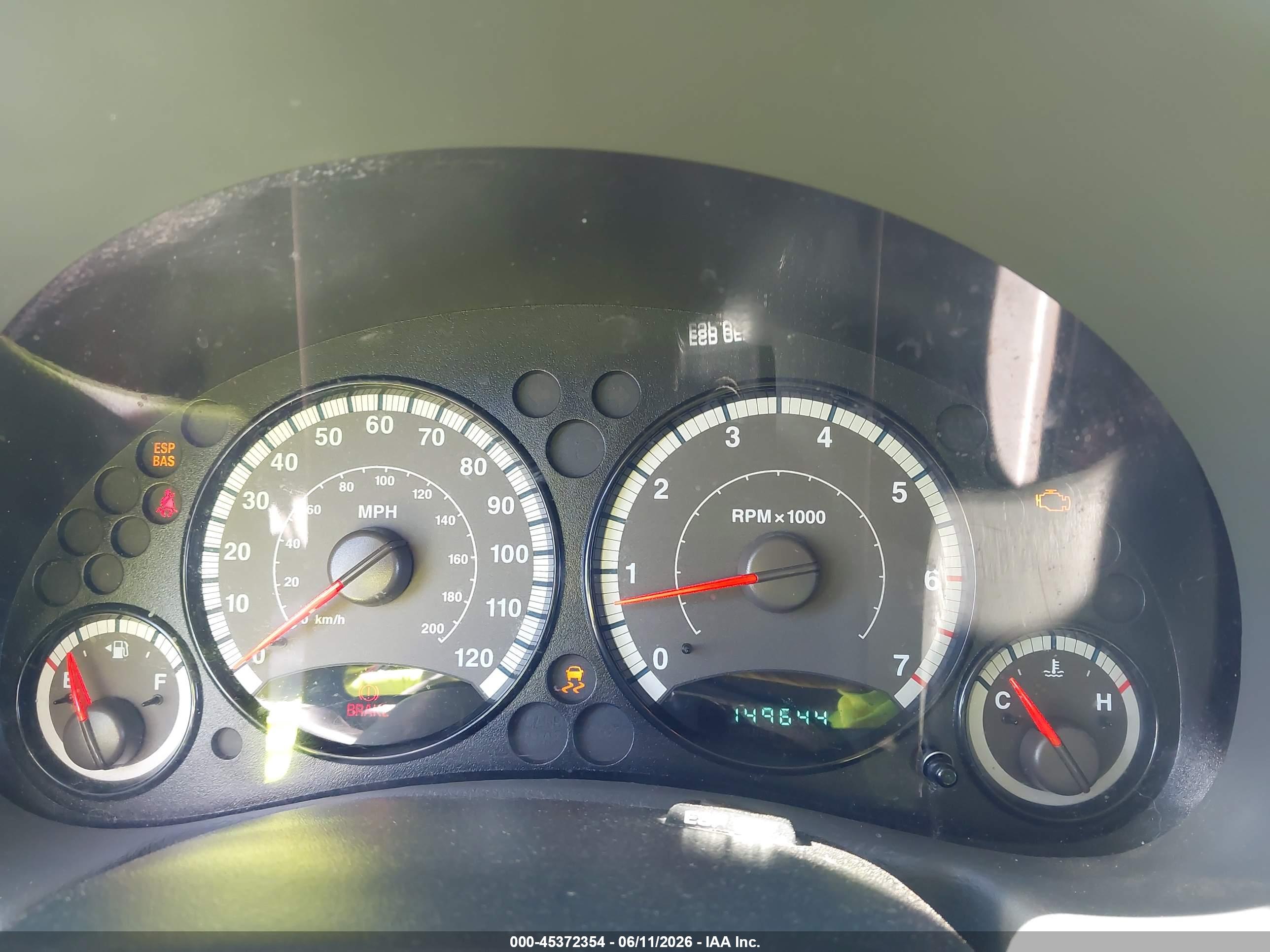 JEEP LIBERTY image 7