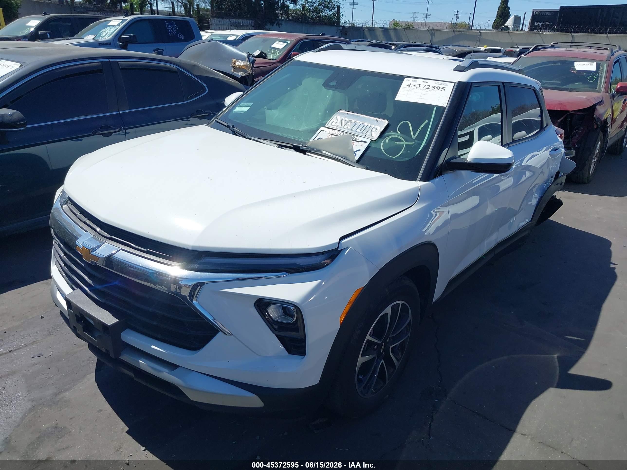 CHEVROLET TRAILBLAZER image 2