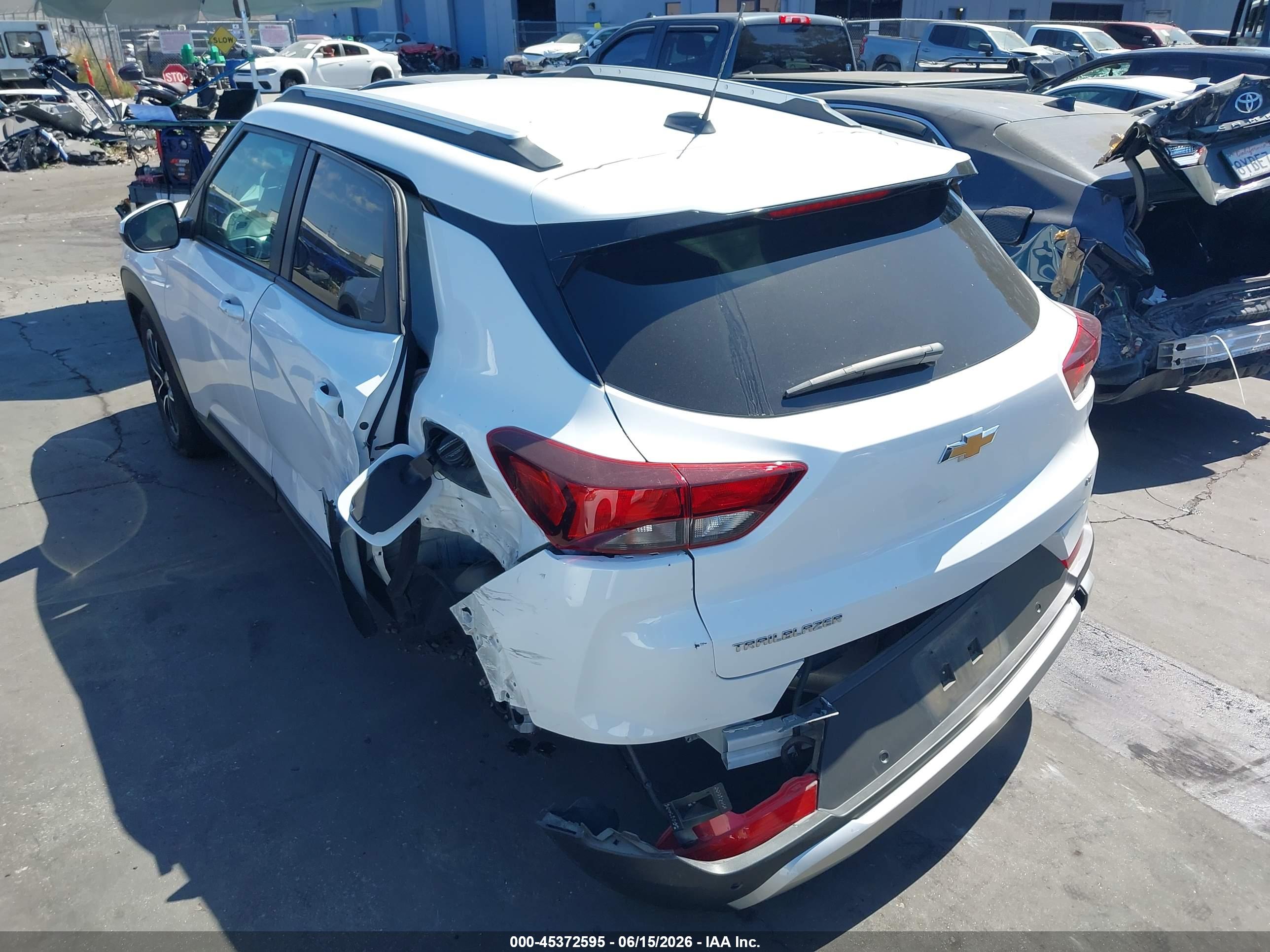 CHEVROLET TRAILBLAZER image 3