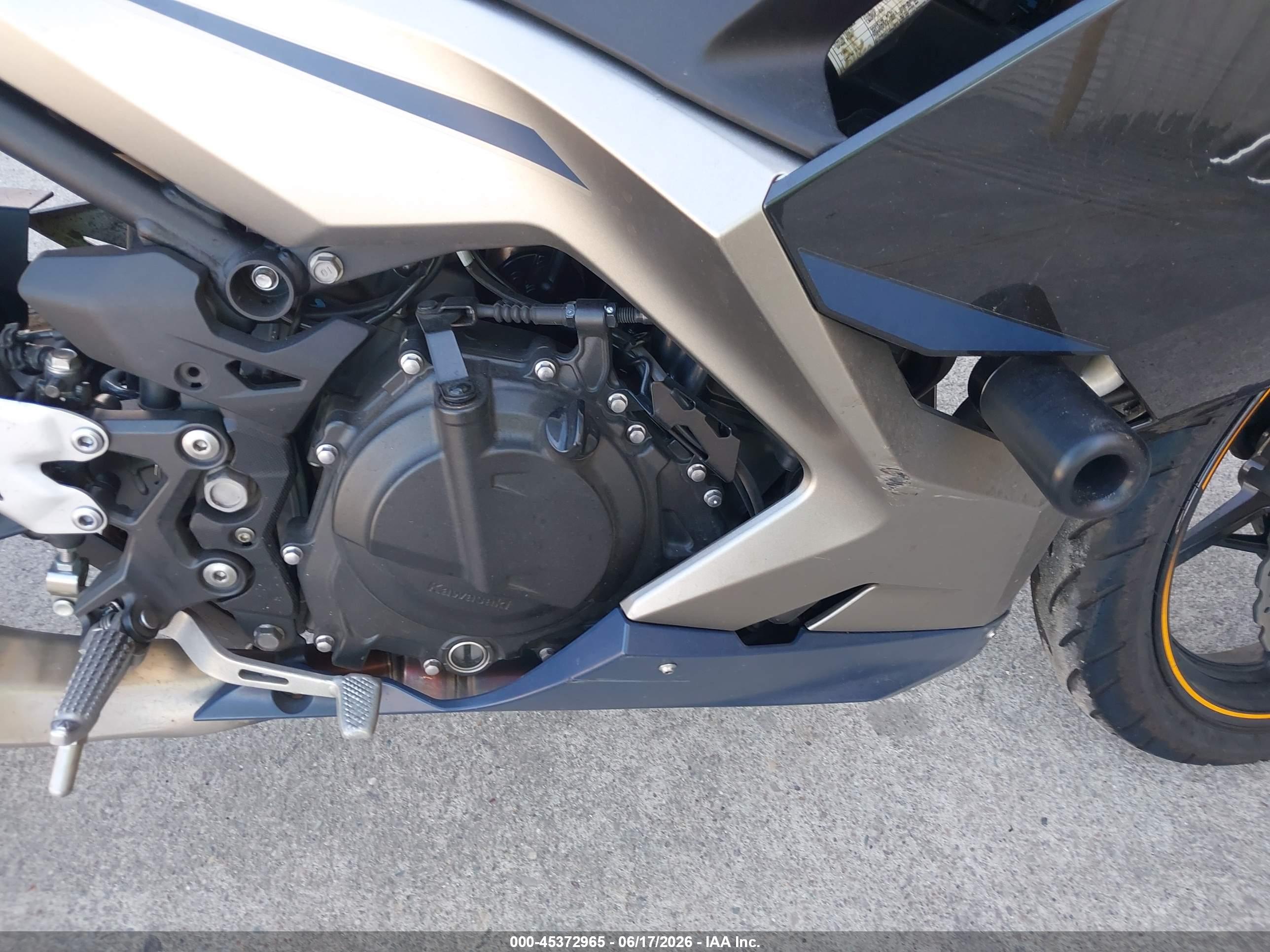 KAWASAKI EX400 image 8