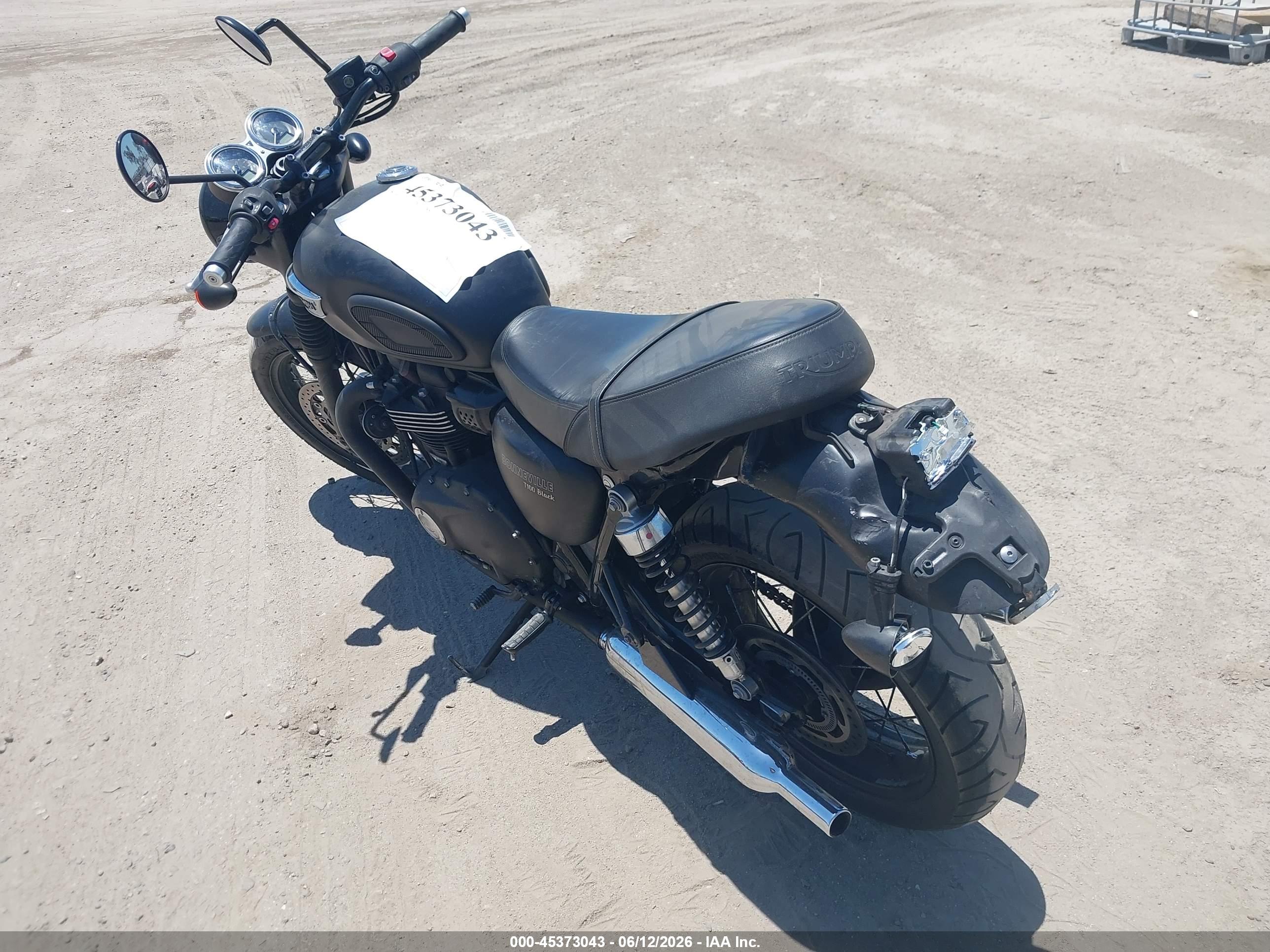 TRIUMPH BONNEVILLE image 3