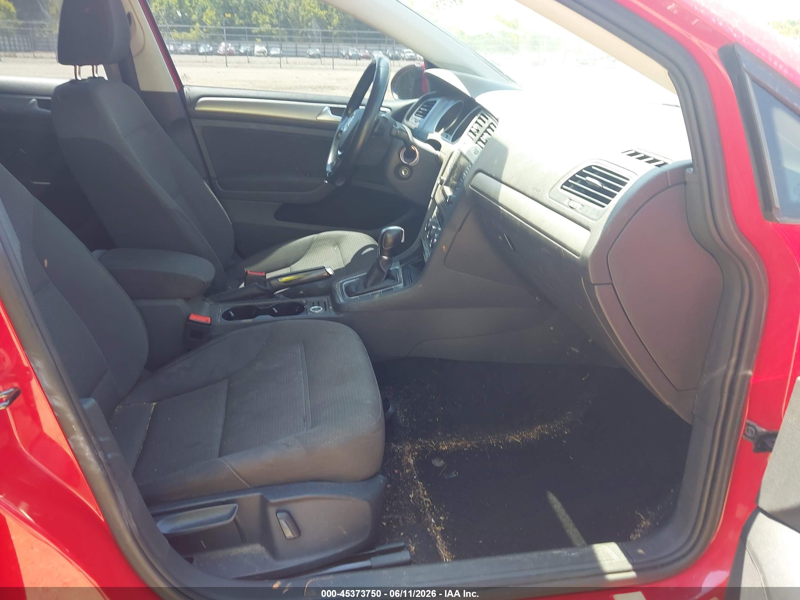 VOLKSWAGEN GOLF image 5