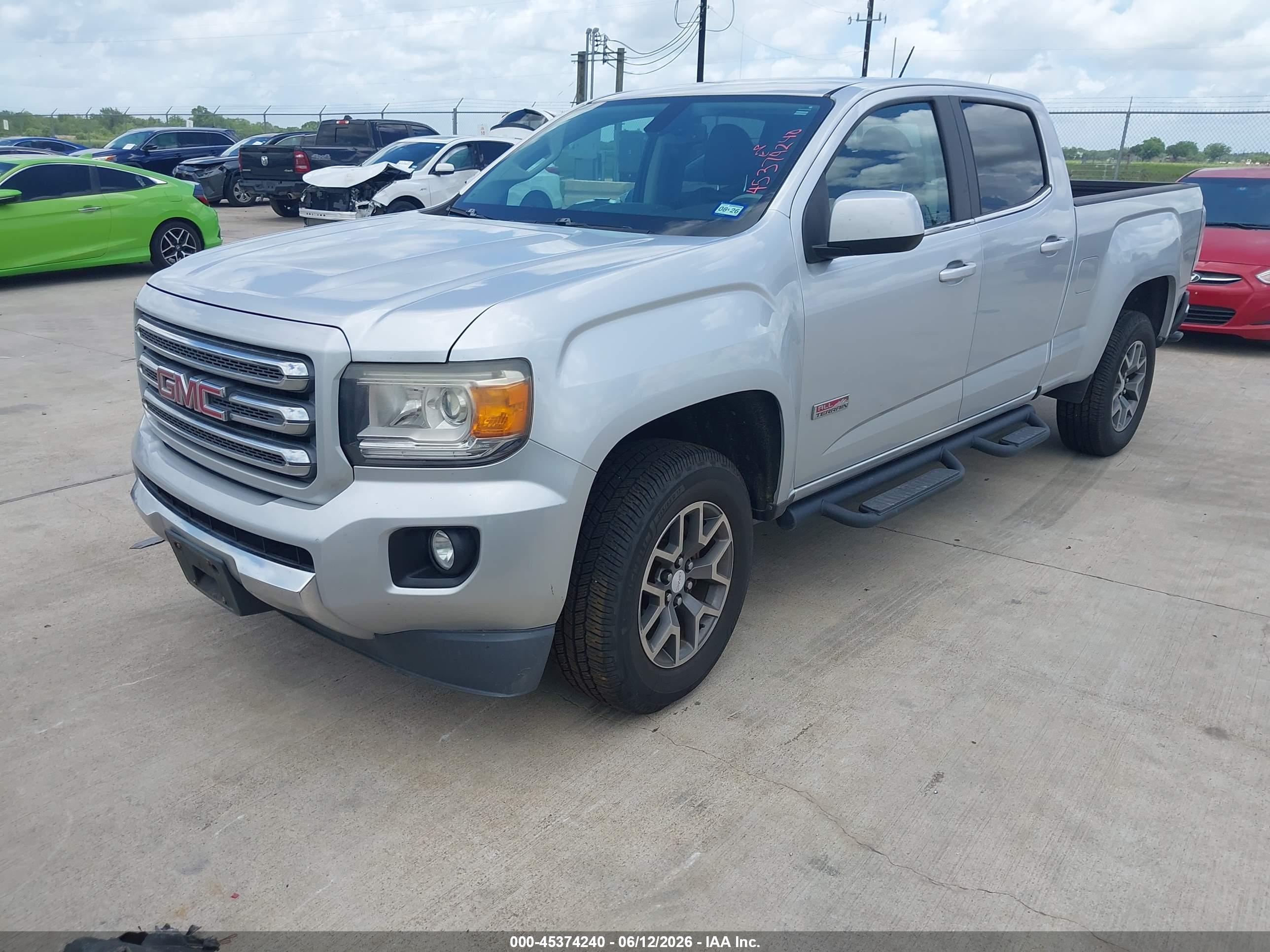 GMC CANYON image 2