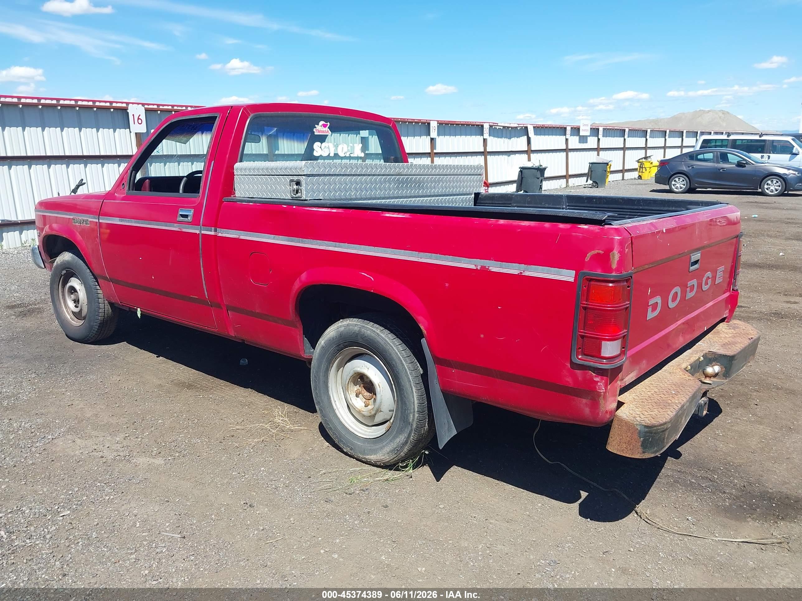 DODGE DAKOTA image 3