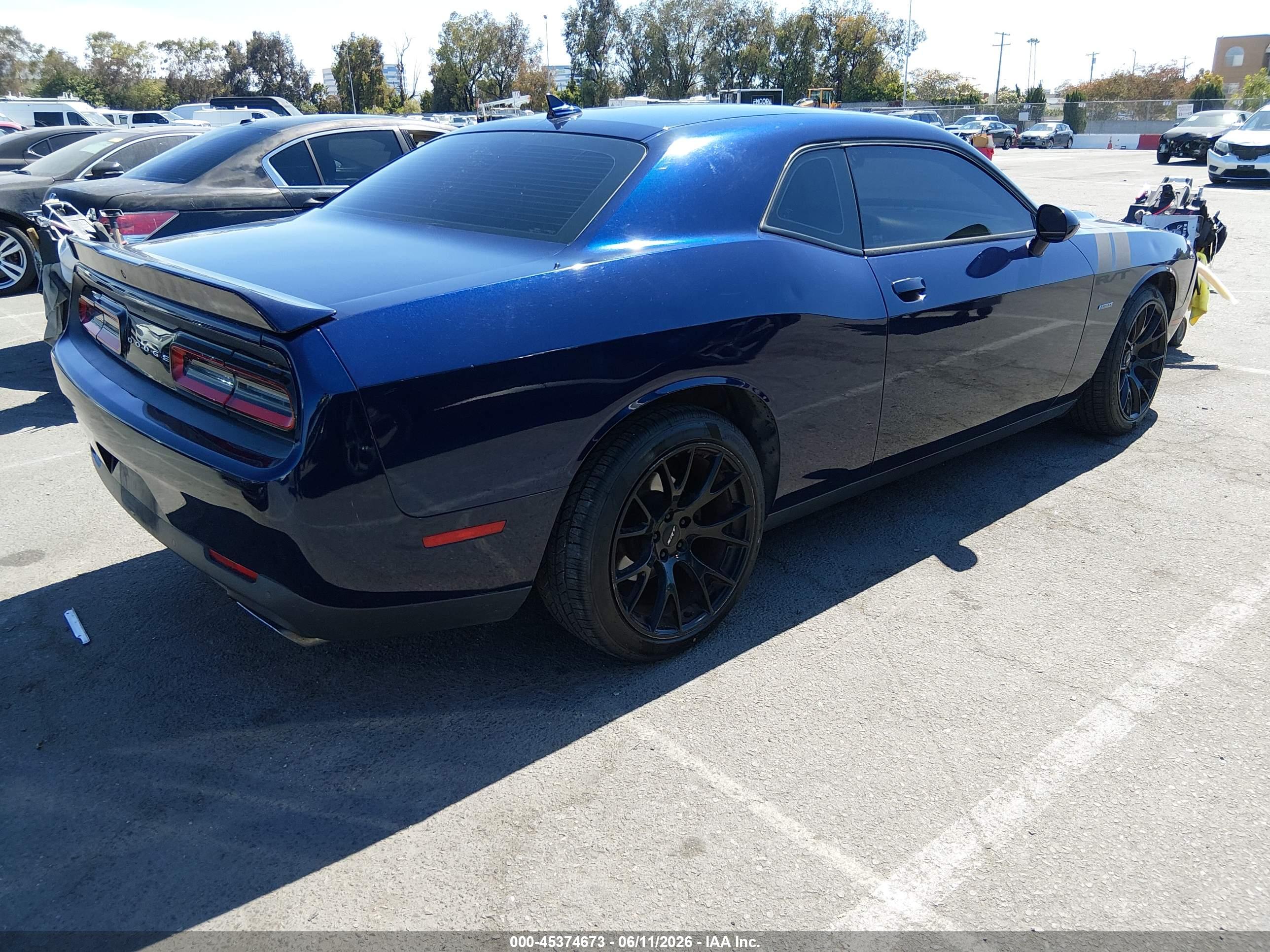 DODGE CHALLENGER image 4