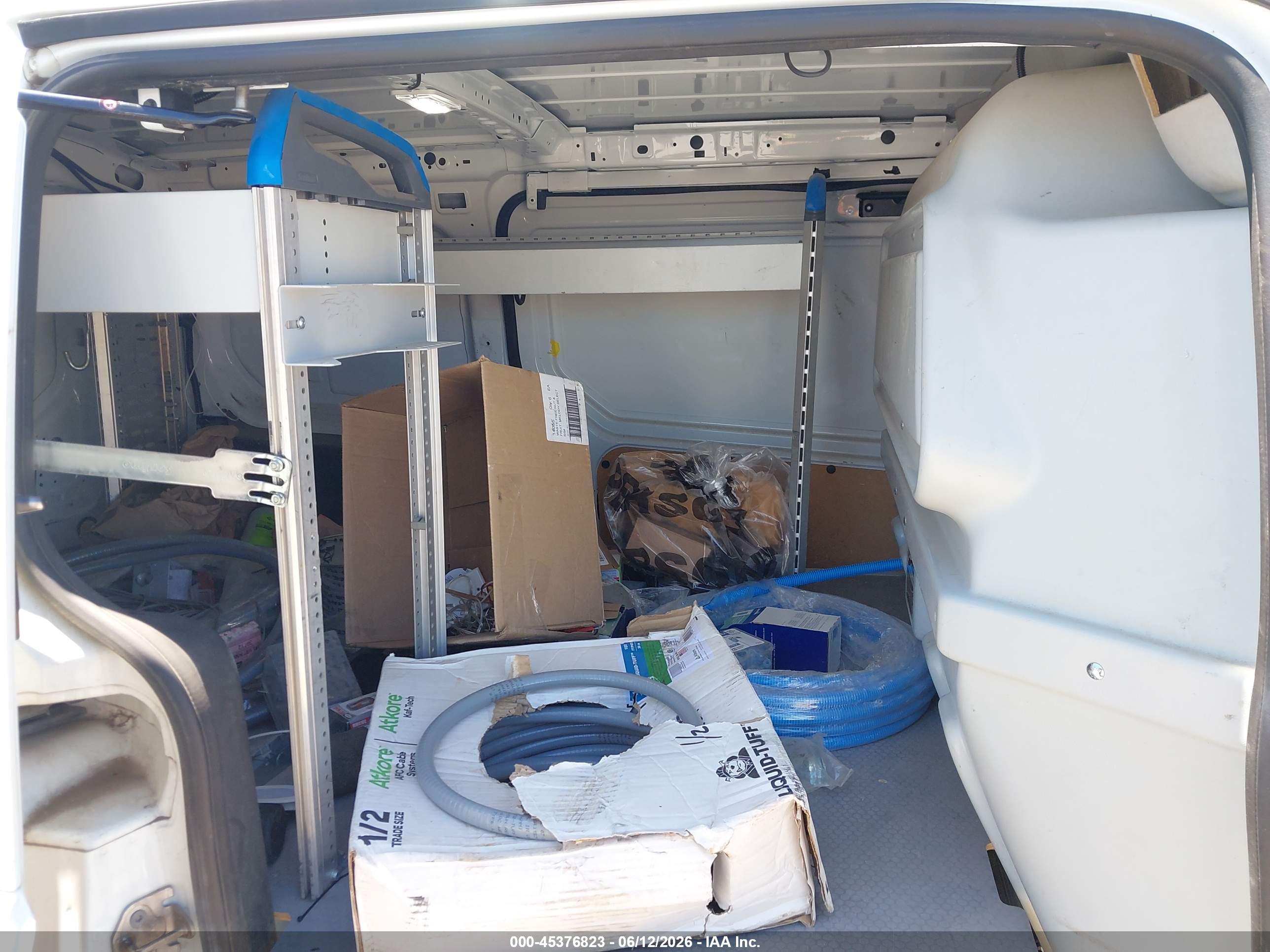 FORD TRANSIT image 8