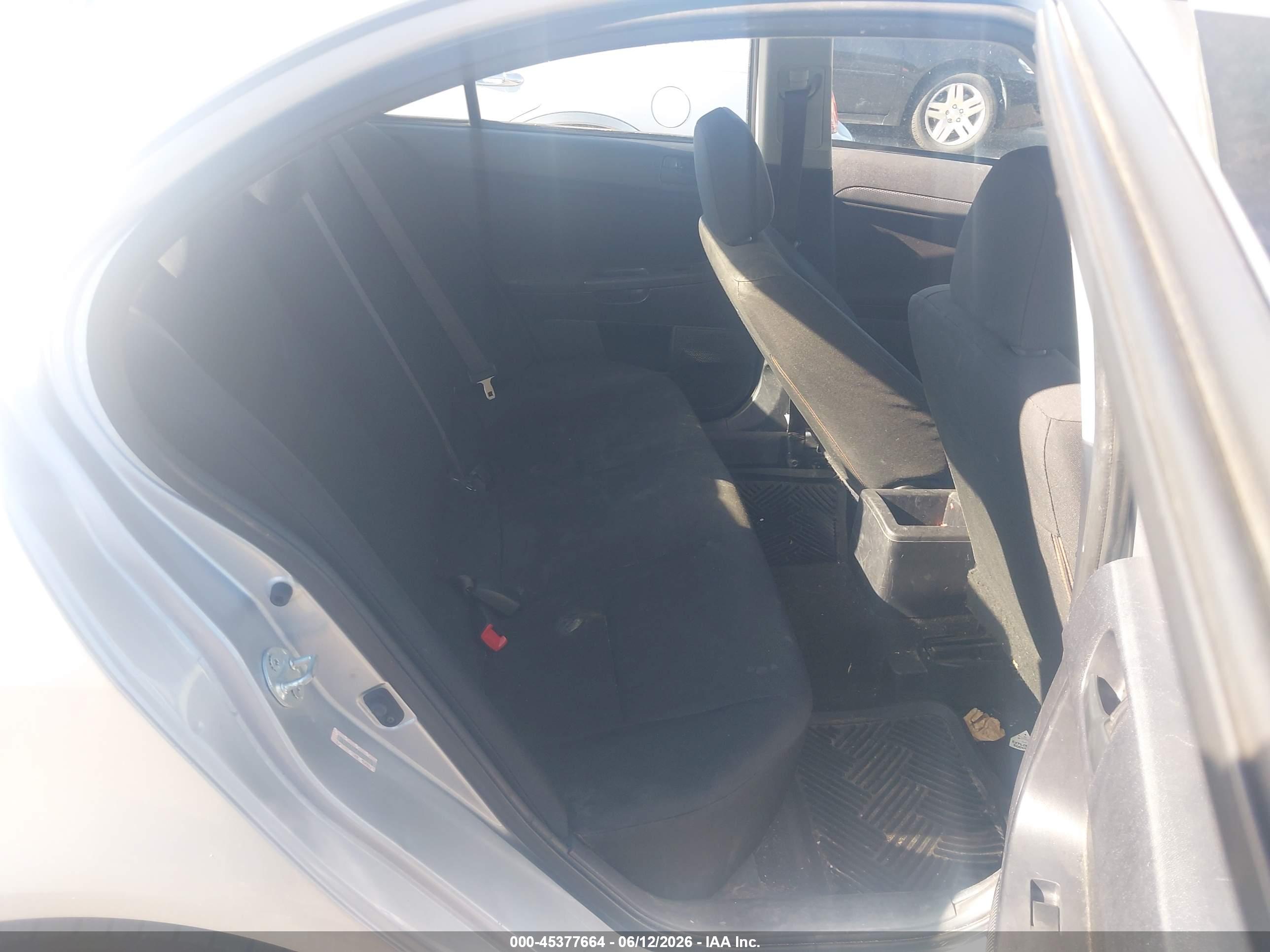 MITSUBISHI LANCER image 8