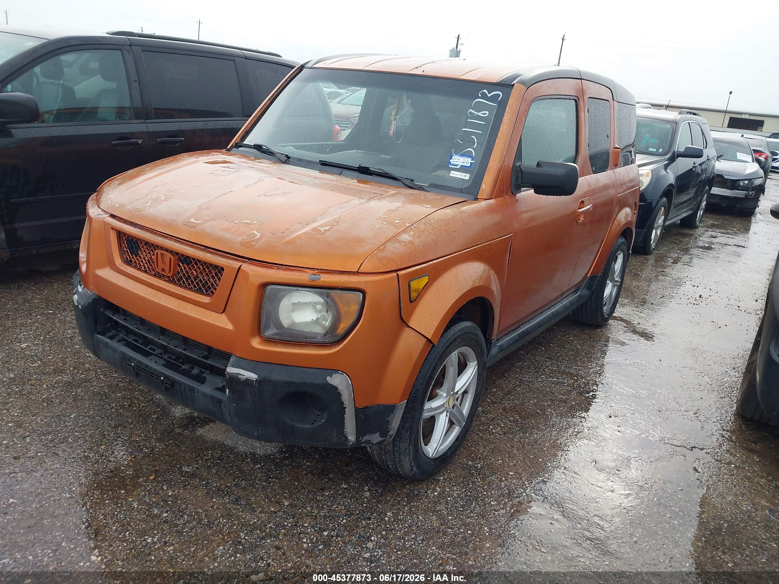 HONDA ELEMENT image 2