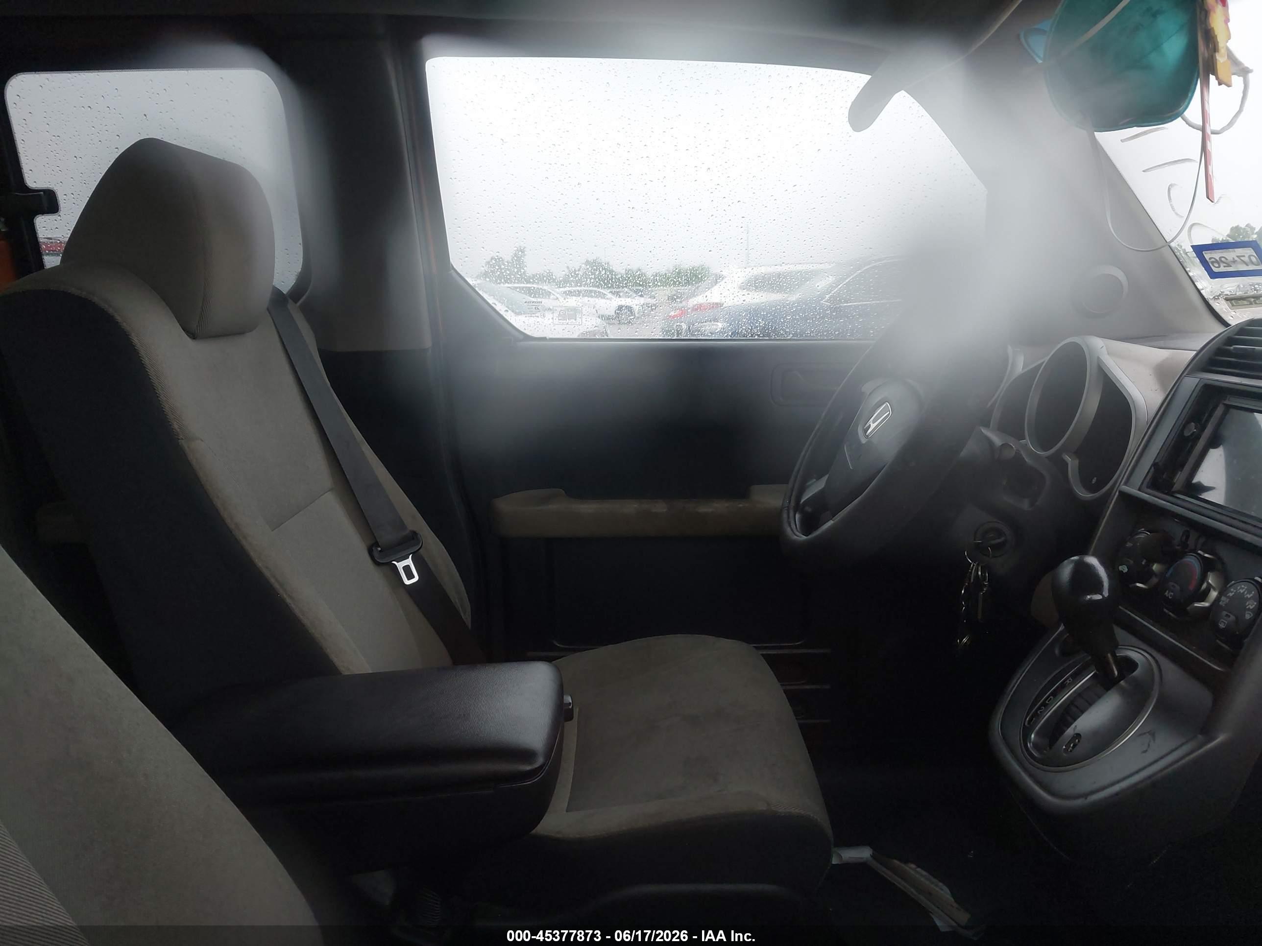 HONDA ELEMENT image 5