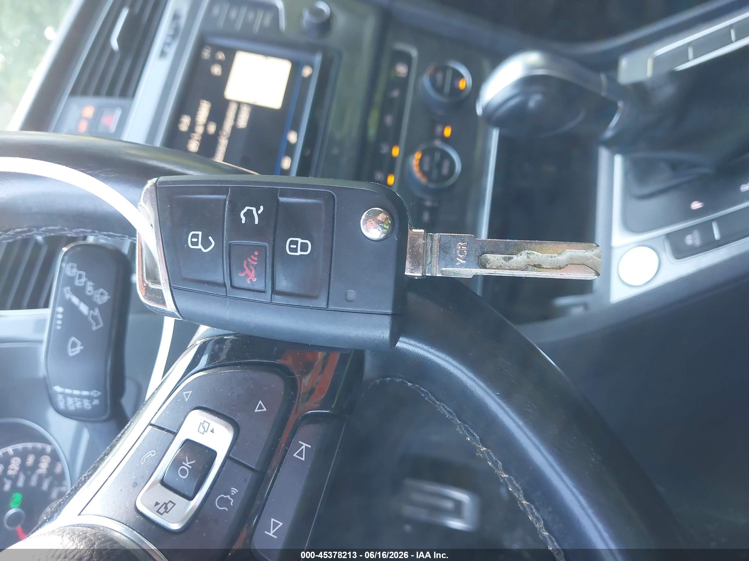 VOLKSWAGEN GOLF image 11