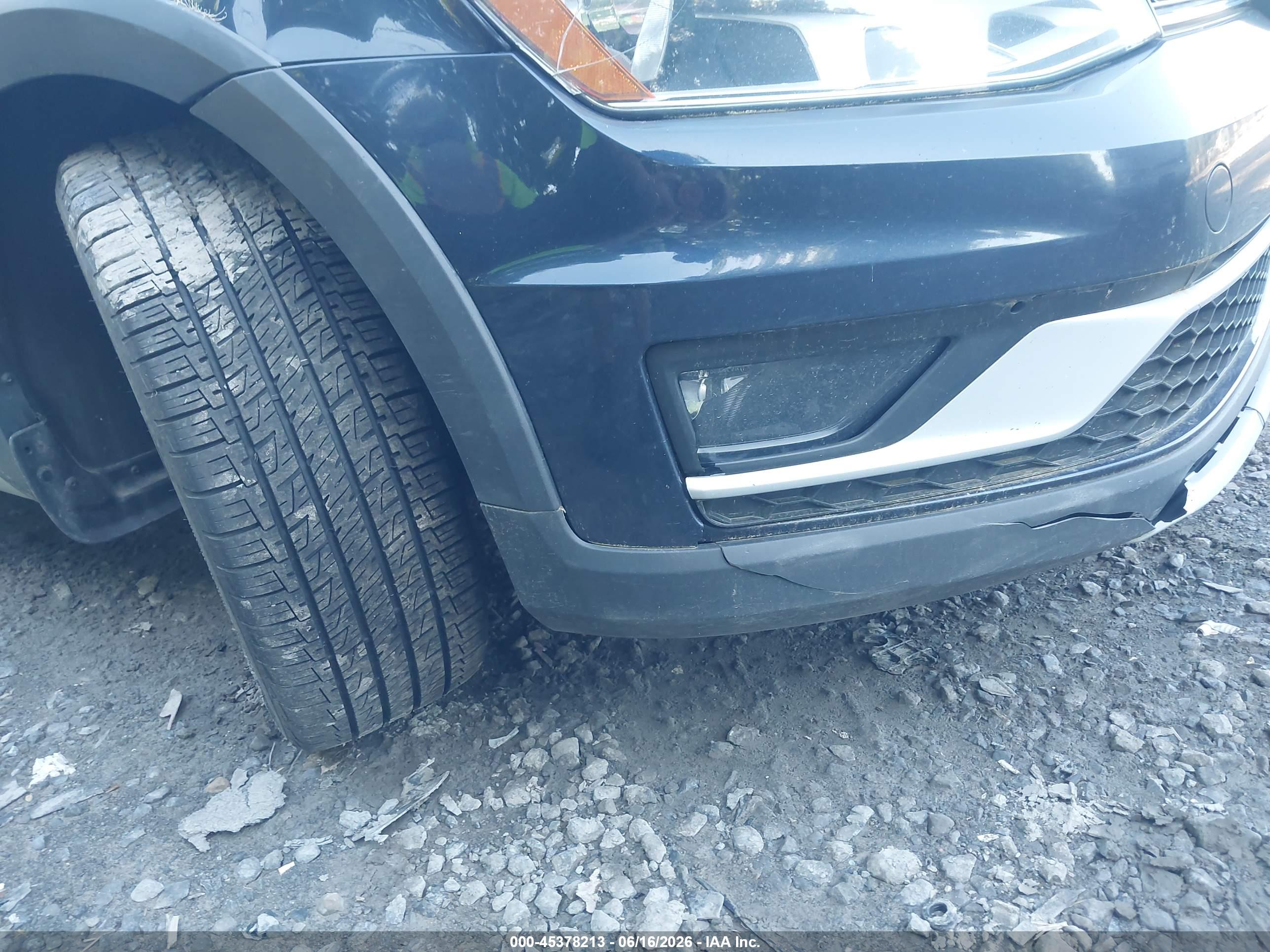 VOLKSWAGEN GOLF image 6