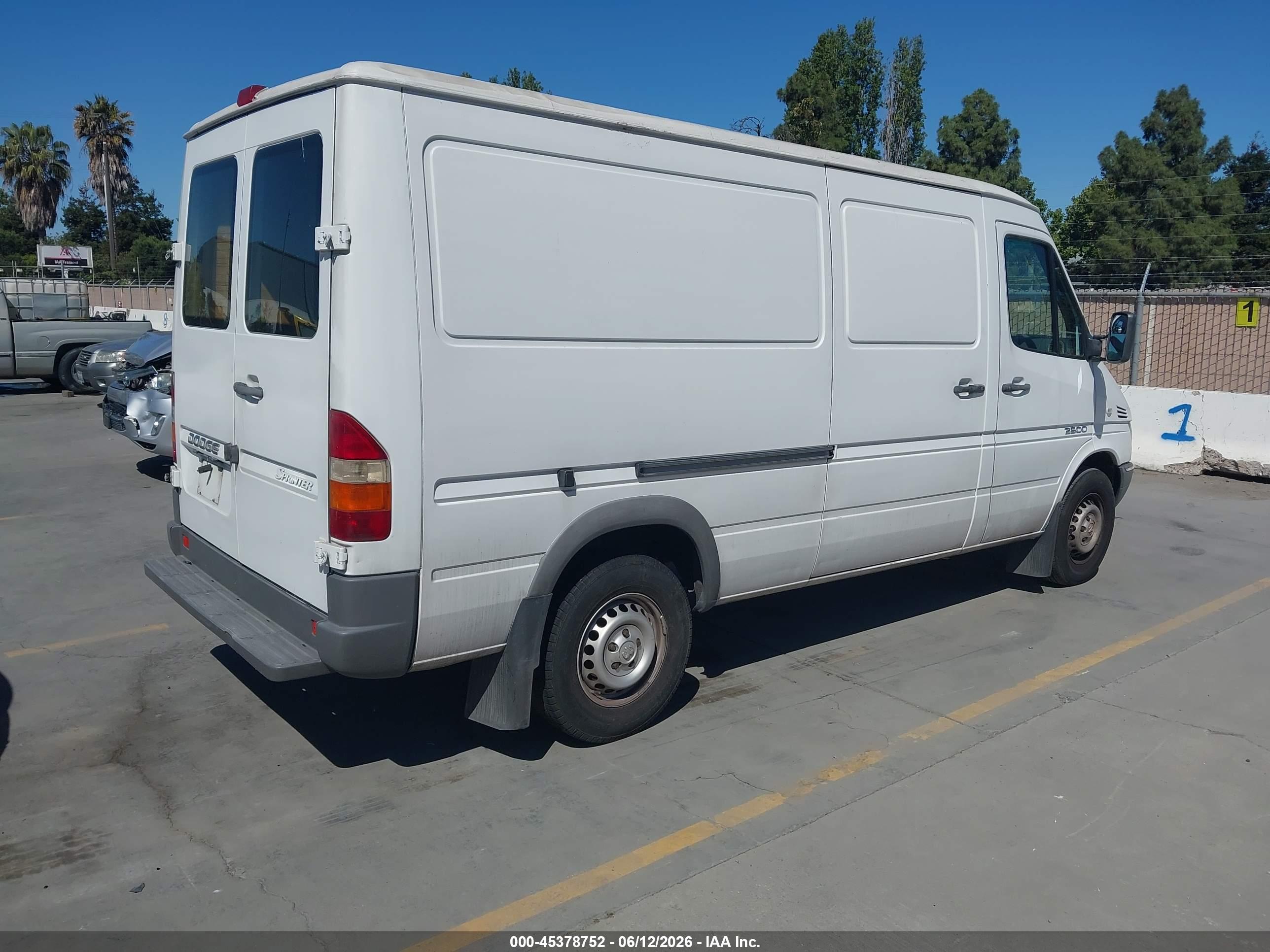DODGE SPRINTER image 4