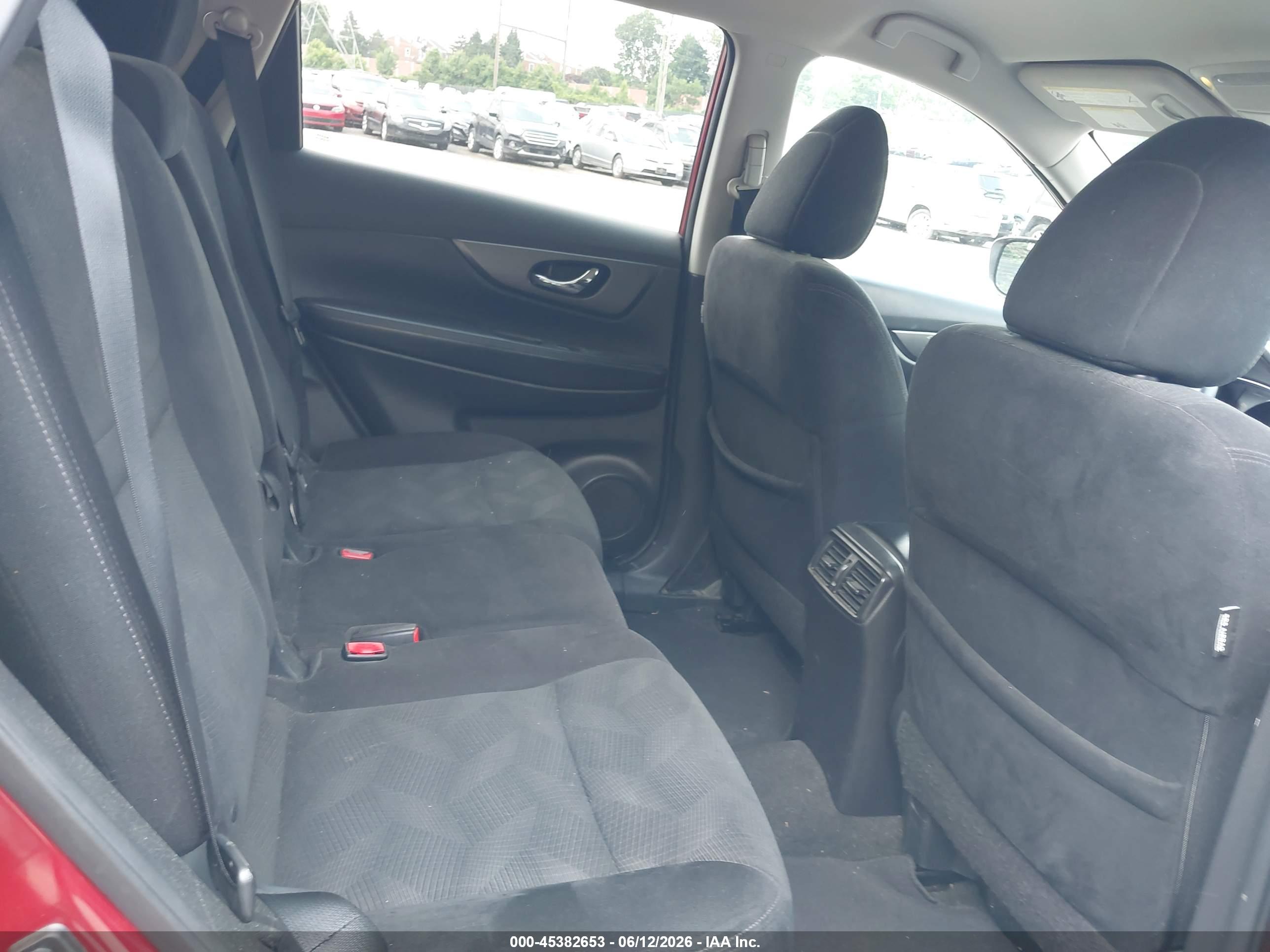 NISSAN ROGUE image 8