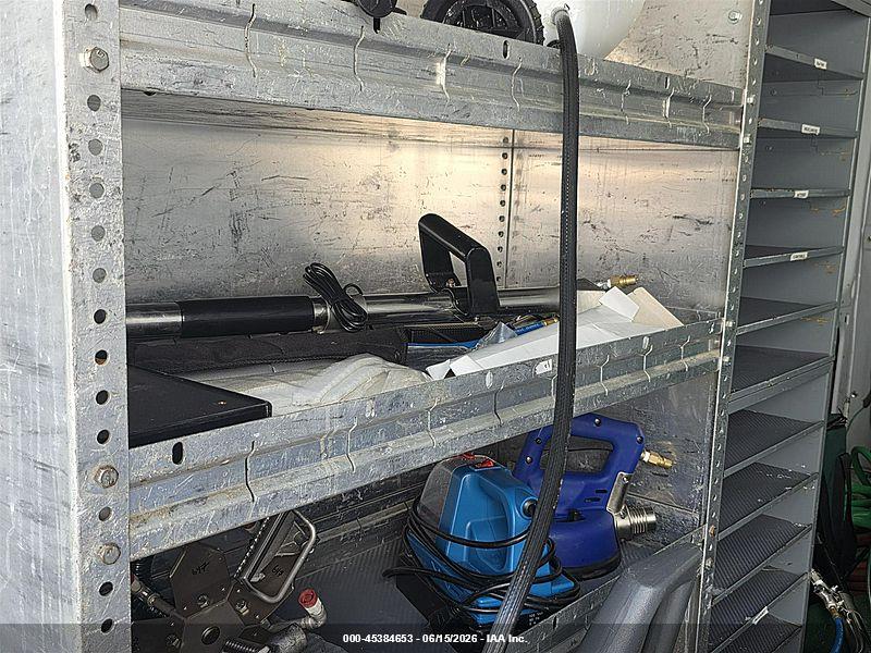 FORD TRANSIT-250 image 7