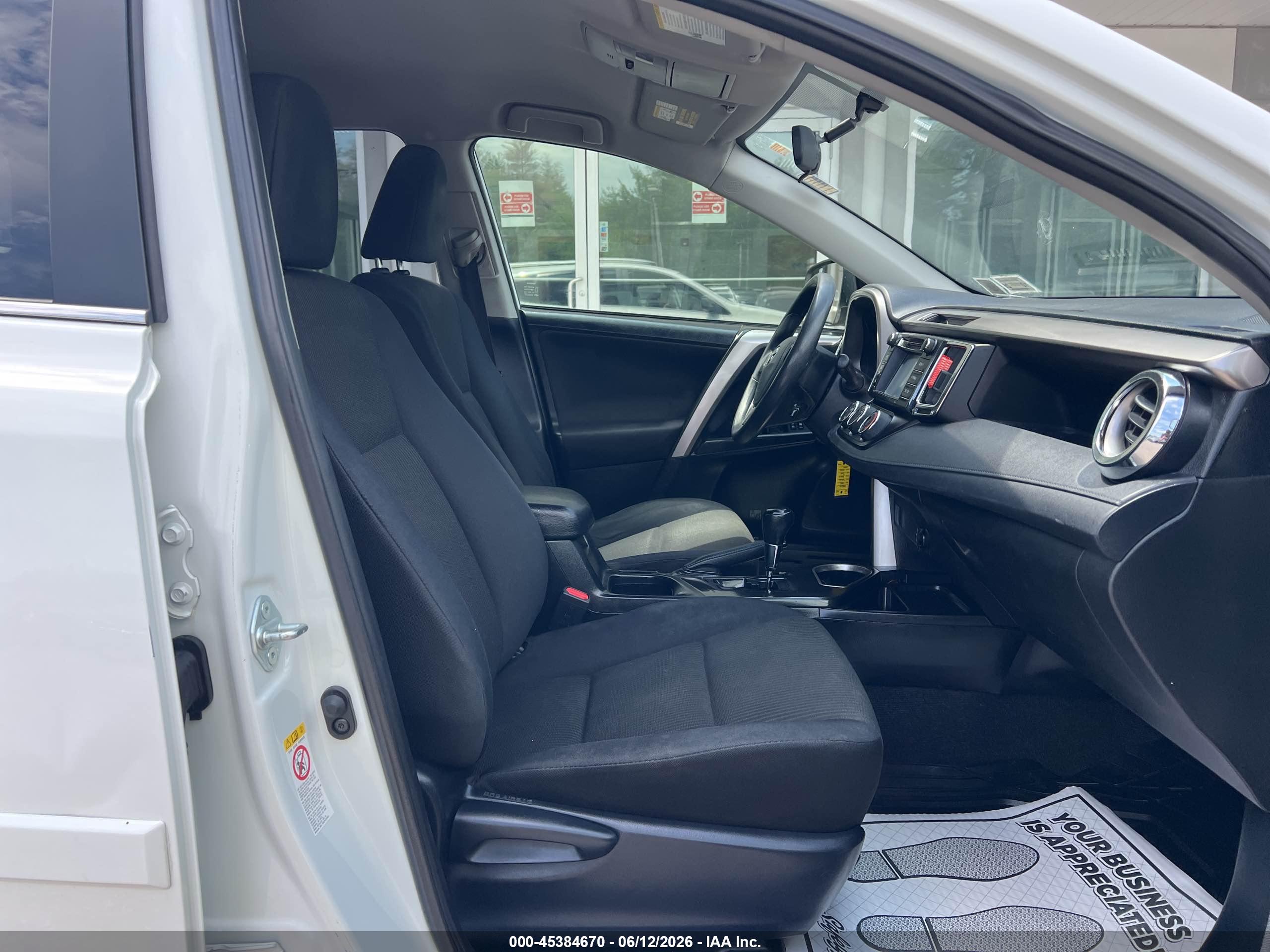 TOYOTA RAV4 image 5
