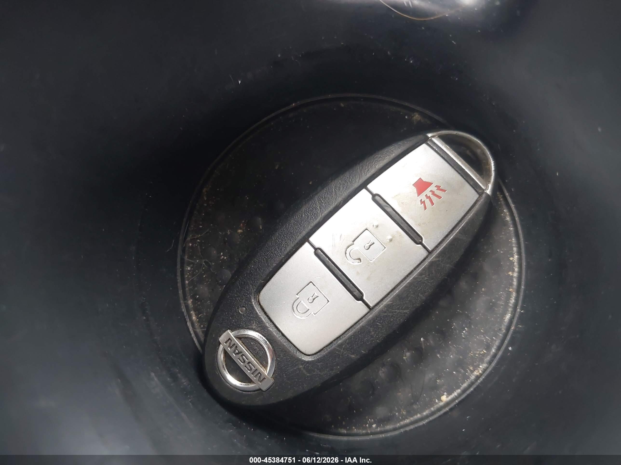 NISSAN TITAN image 11