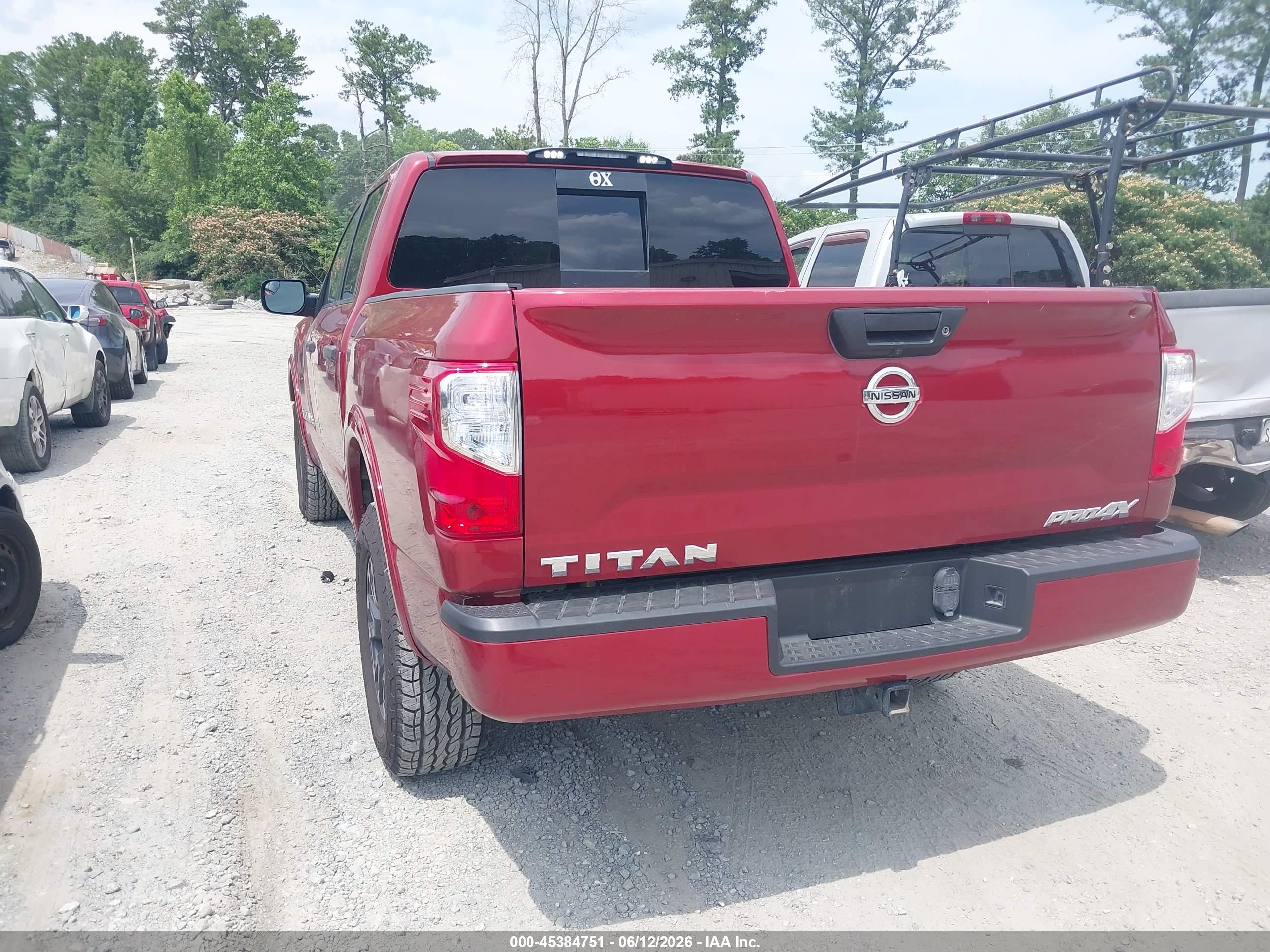 NISSAN TITAN image 3