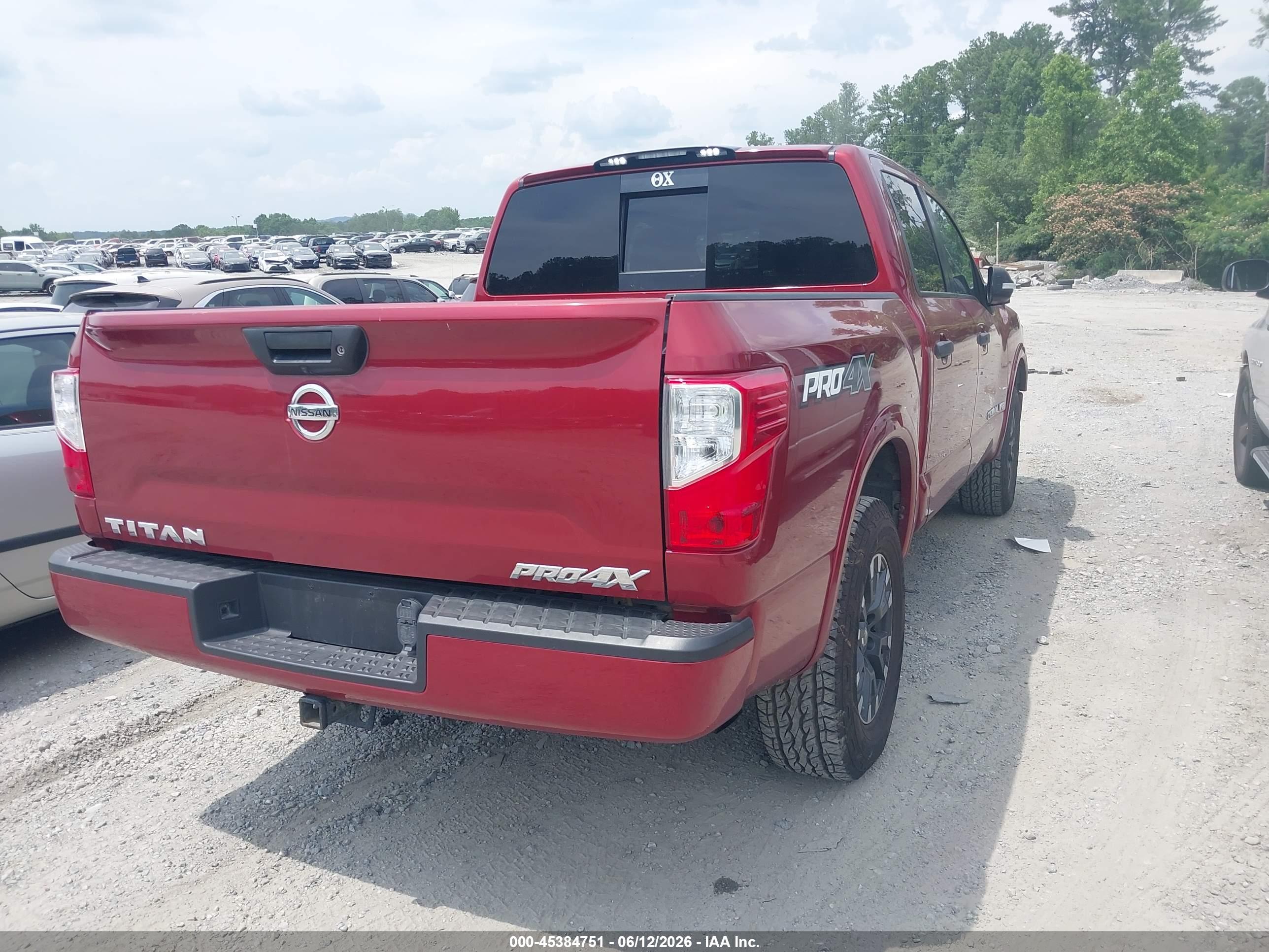 NISSAN TITAN image 4