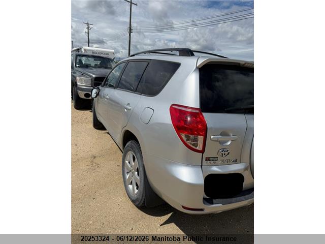 TOYOTA RAV4 image 3