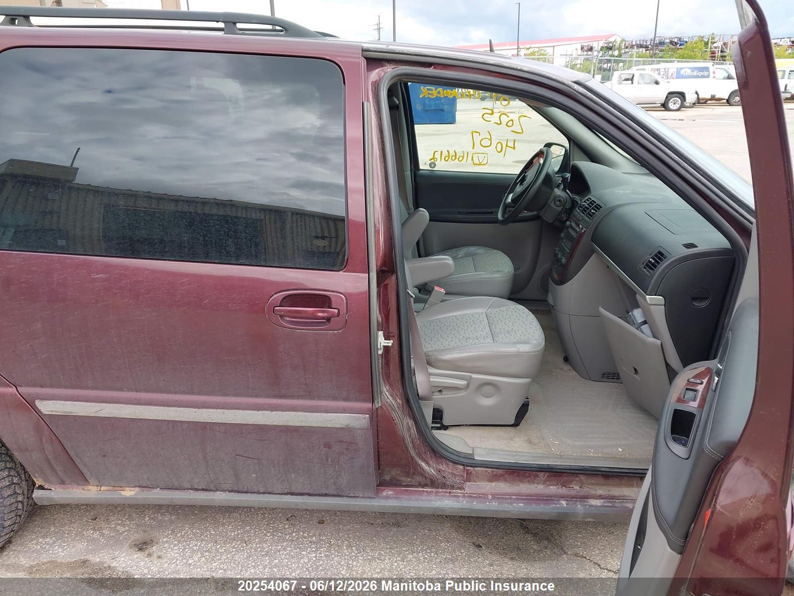 CHEVROLET UPLANDER image 5