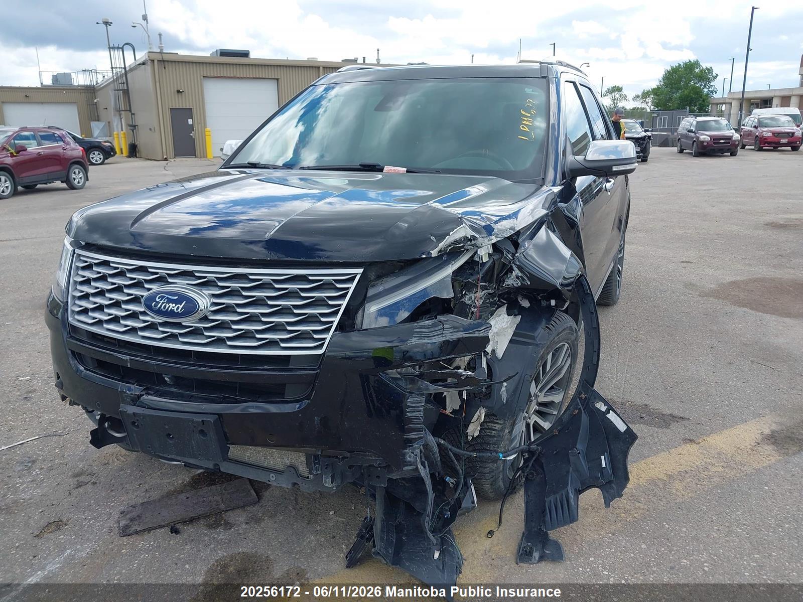 FORD EXPLORER image 6