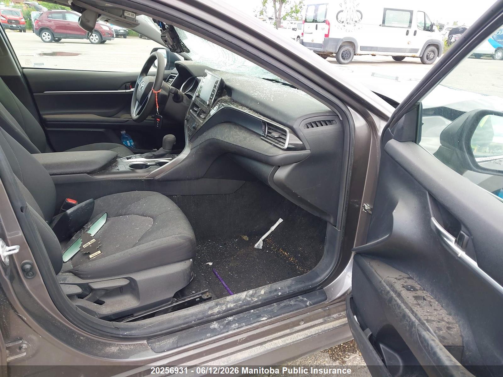 TOYOTA CAMRY image 5