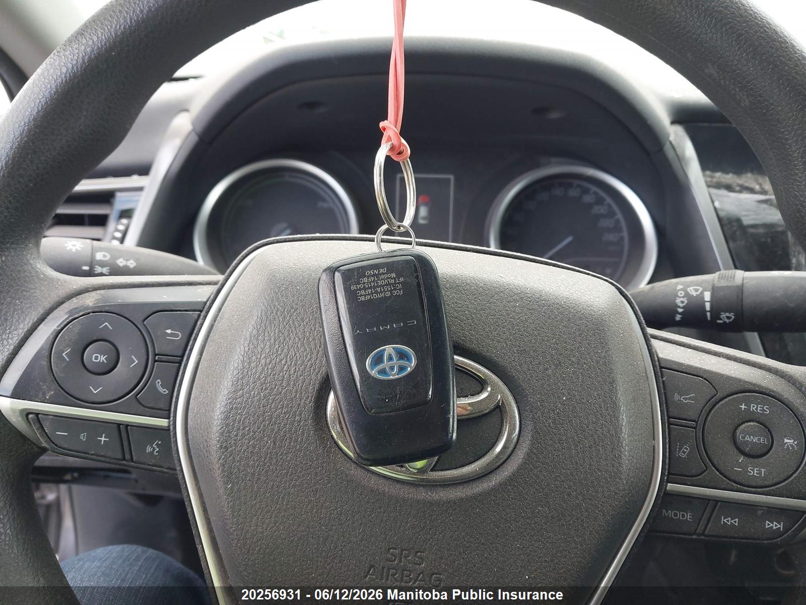 TOYOTA CAMRY image 7