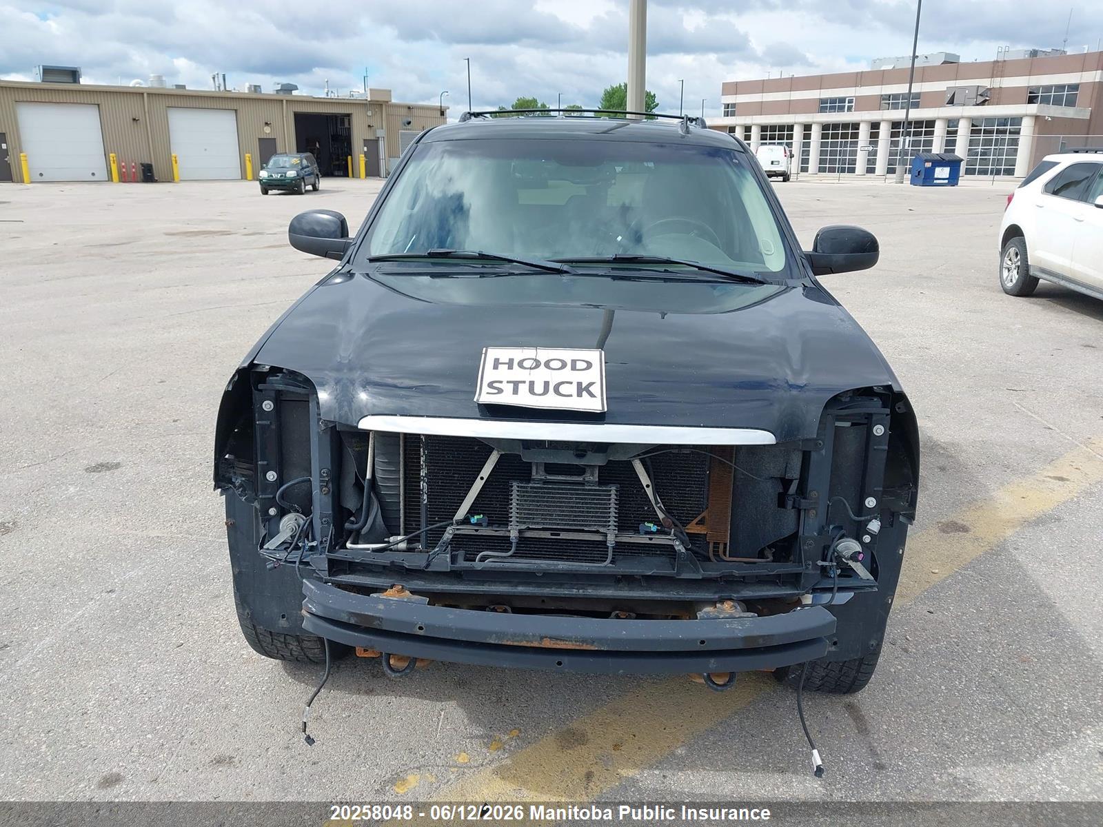 GMC YUKON image 10