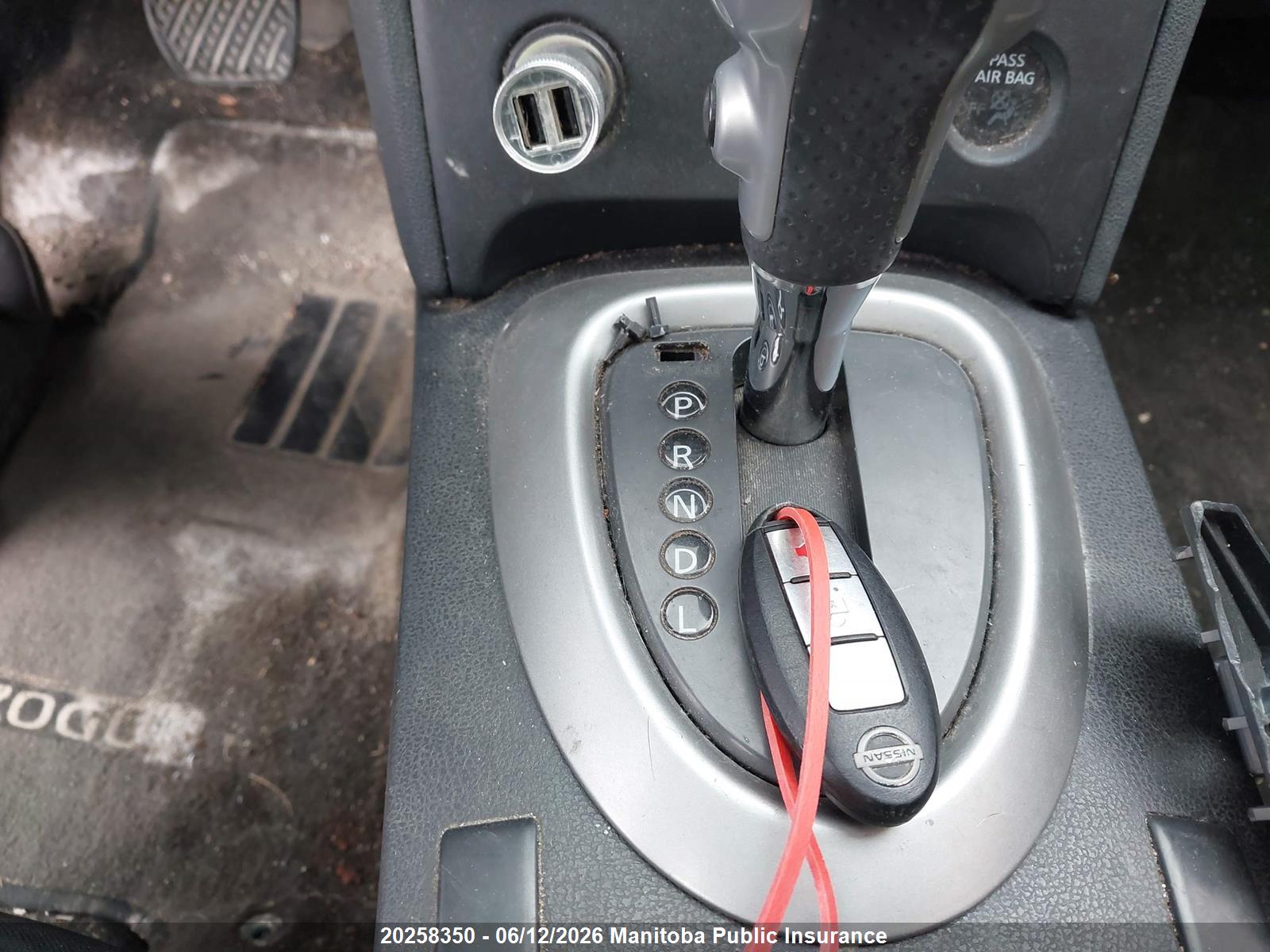 NISSAN ROGUE image 11