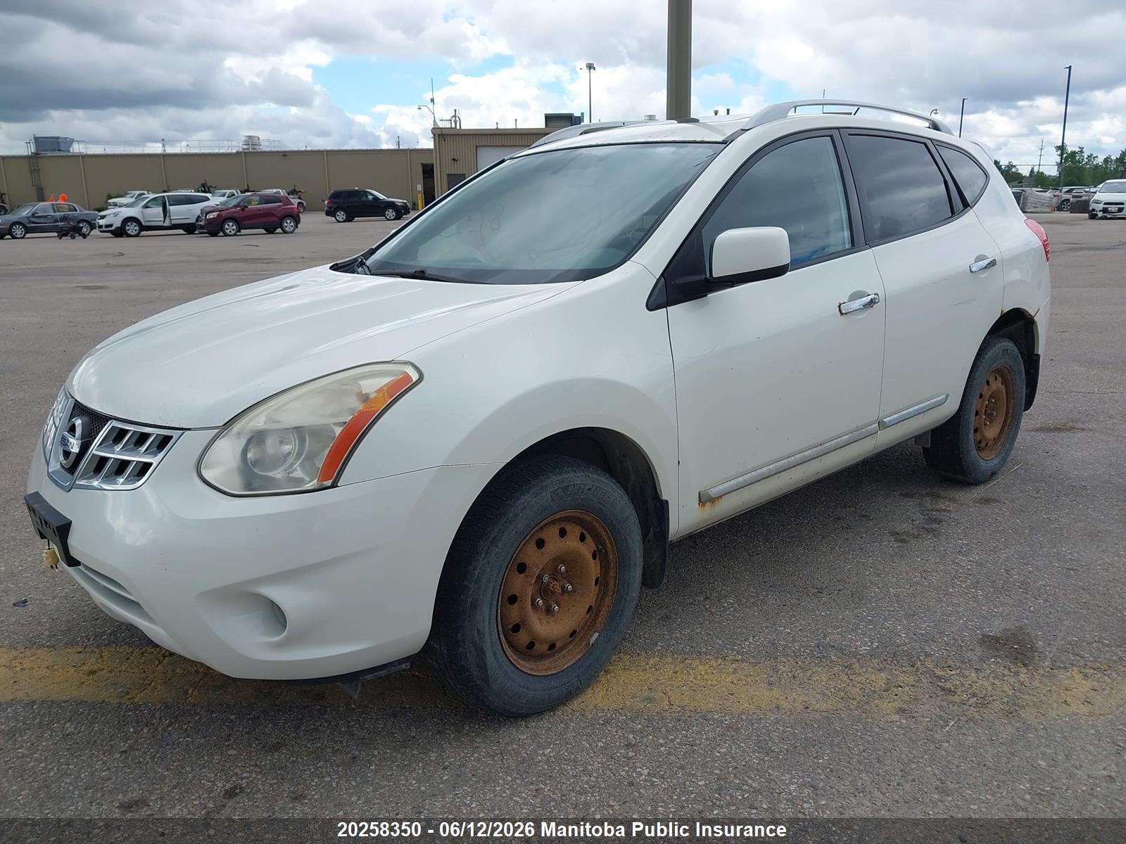 NISSAN ROGUE image 2