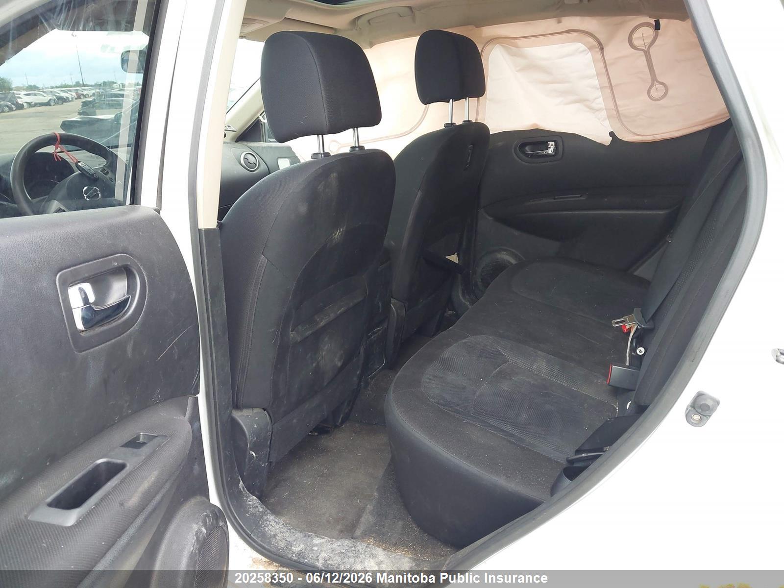 NISSAN ROGUE image 8