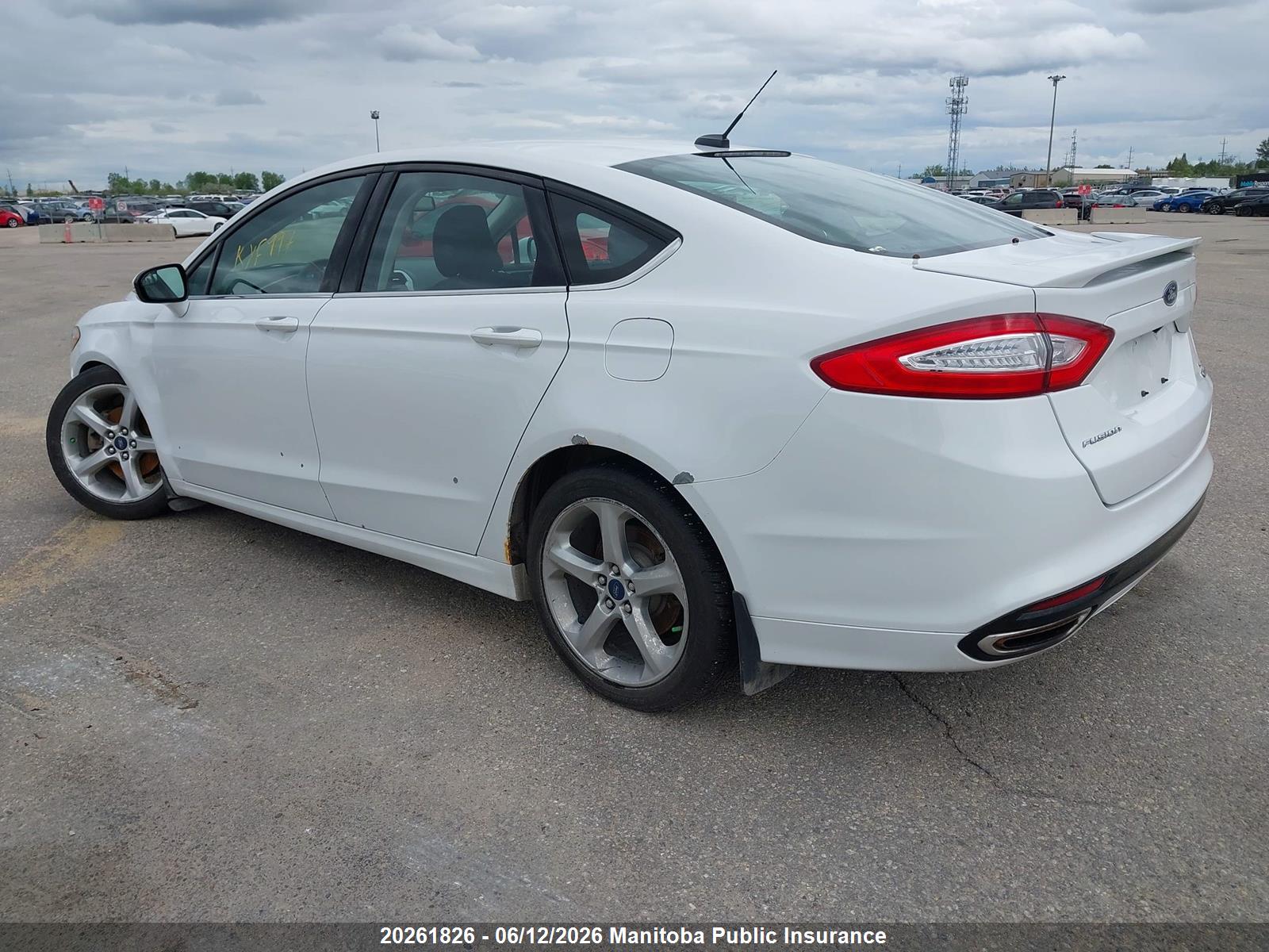 FORD FUSION image 3