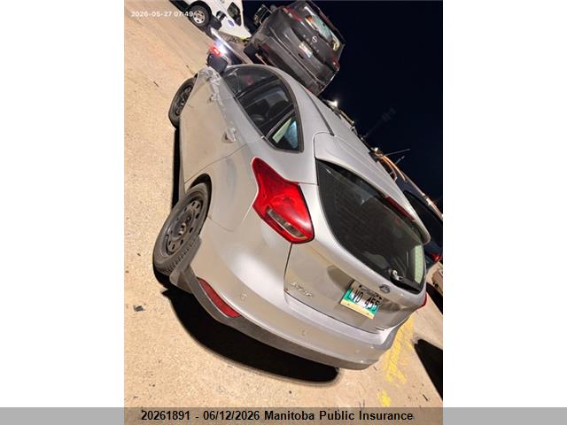 FORD FOCUS image 8