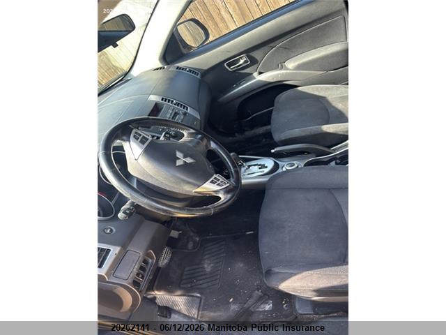 MITSUBISHI OUTLANDER image 5